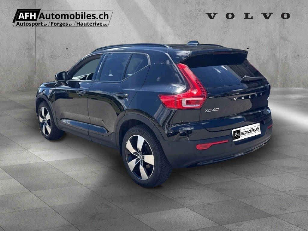 VOLVO XC40 1.5 T5 PiH Ultimate Dark-showroom-element-2