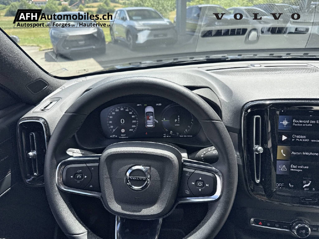 VOLVO XC40 1.5 T5 PiH Ultimate Dark-image-11