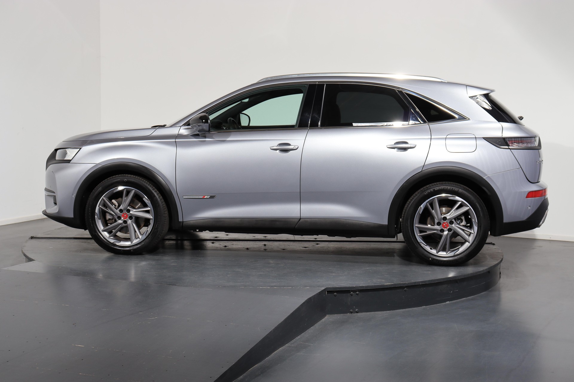 DS AUTOMOBILES 7 Crossback 1.6 E-Tense Performance Line 4x4-image-1
