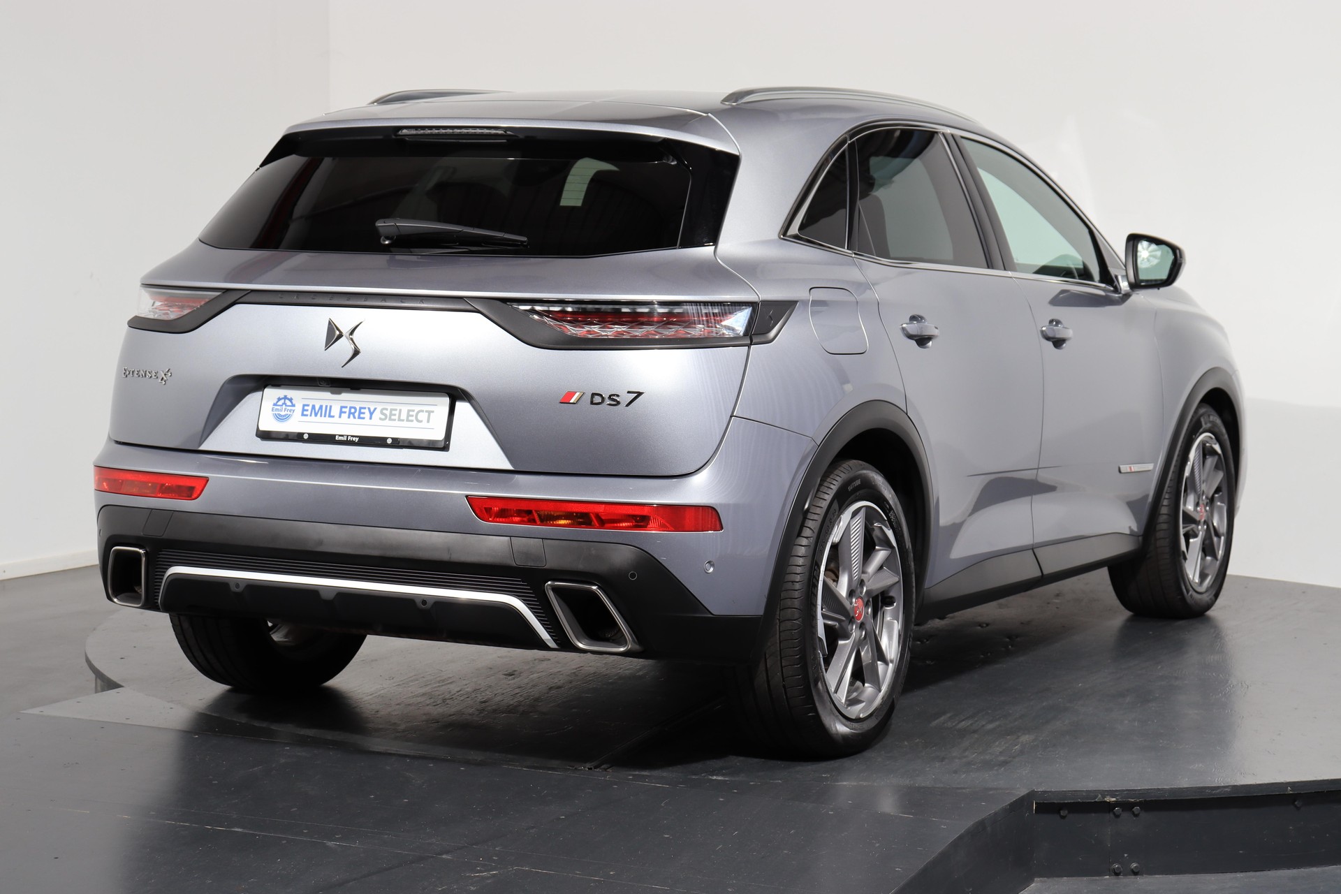 DS AUTOMOBILES 7 Crossback 1.6 E-Tense Performance Line 4x4-image-2