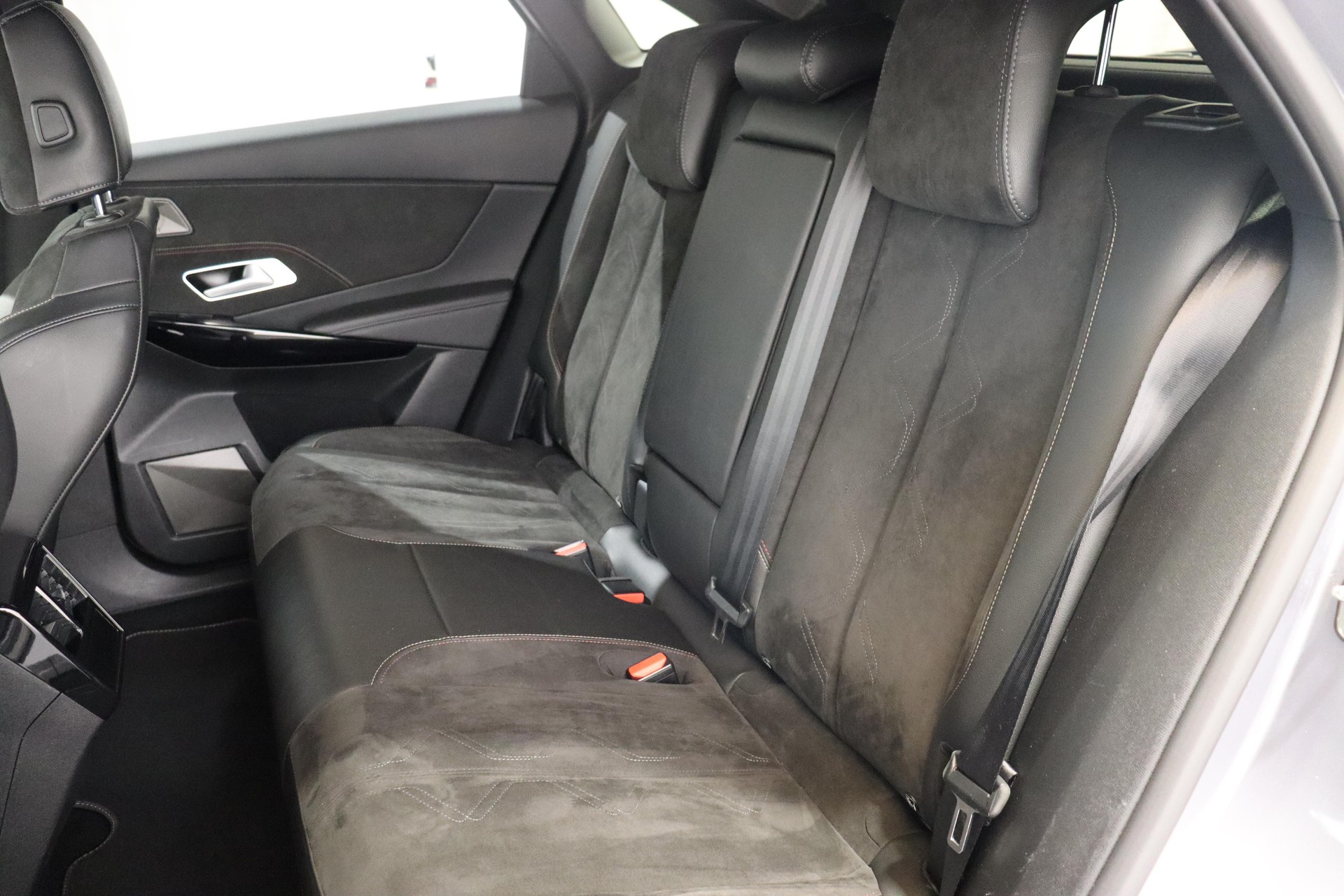 DS AUTOMOBILES 7 Crossback 1.6 E-Tense Performance Line 4x4-image-5