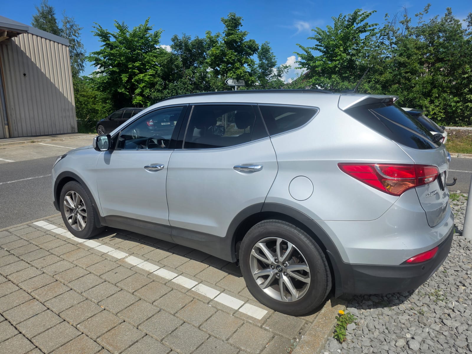 HYUNDAI SANTA FE-image-2