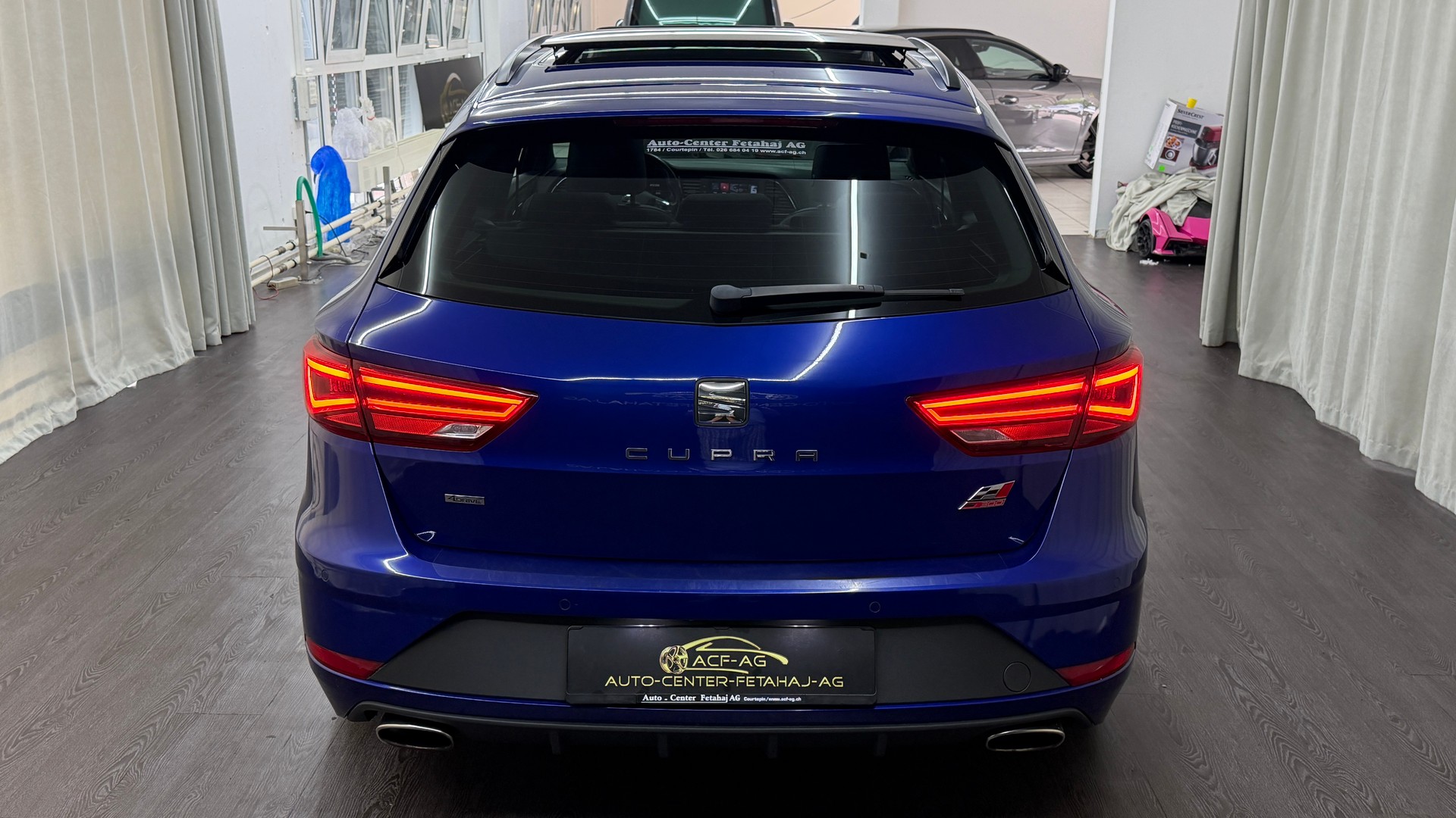 SEAT Leon ST 2.0 TSI Cupra 300 4 Drive DSG-image-4