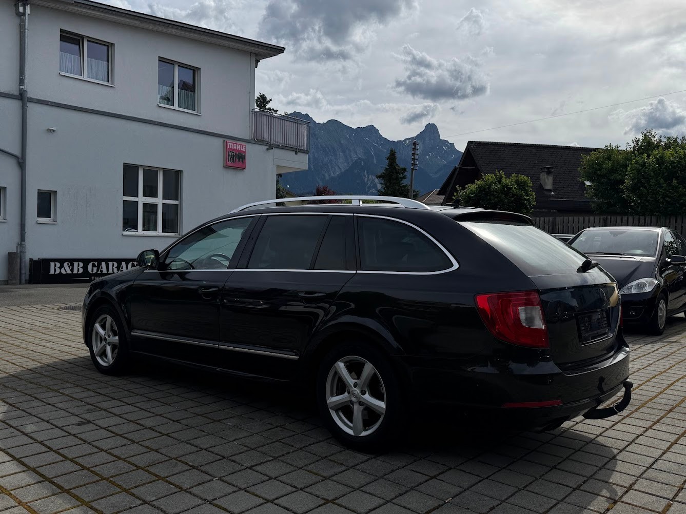 SKODA Superb Combi 2.0 TSI Elegance DSG-showroom-element-3