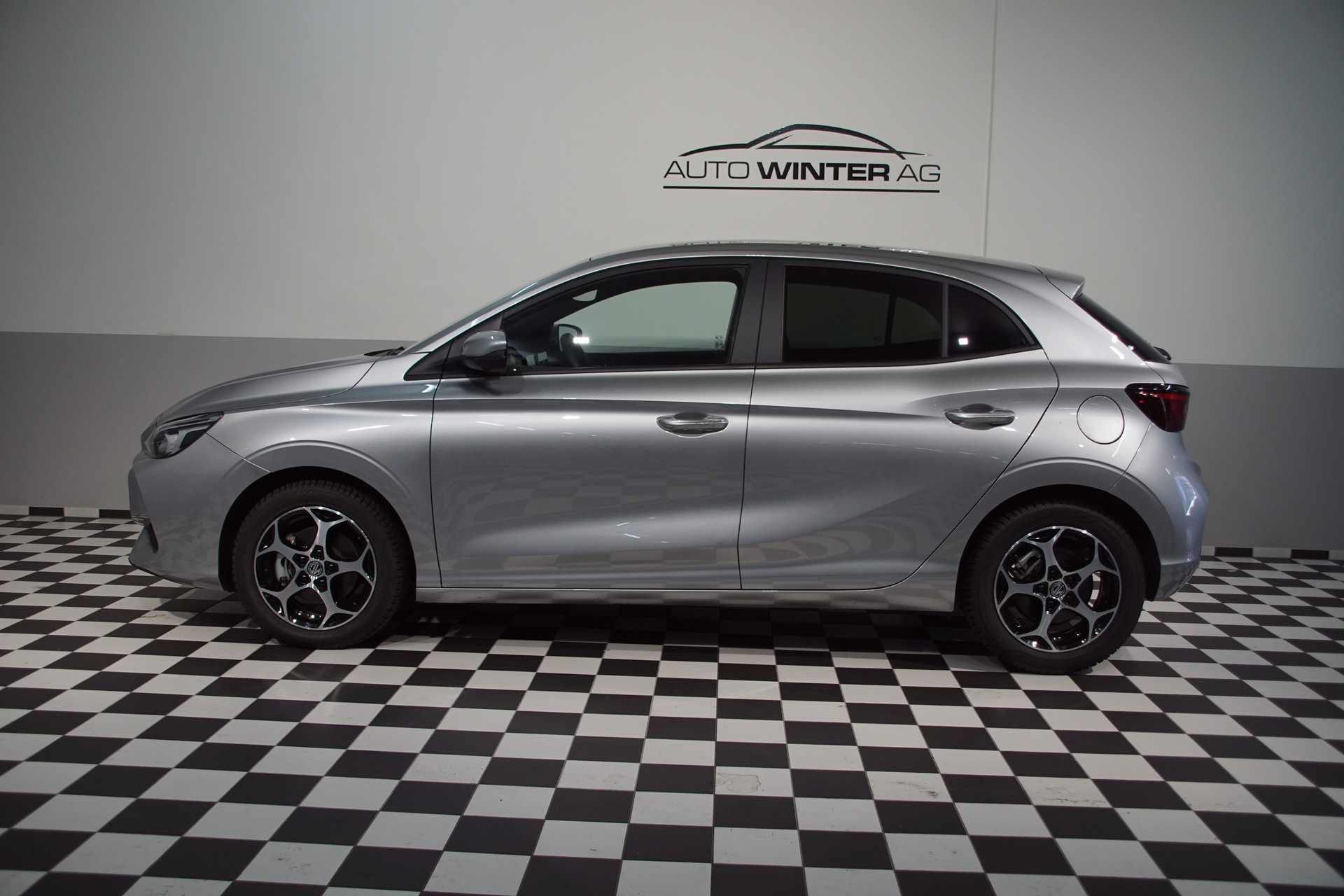 MG 3 1.5 Hybrid Luxury Aut. **Swiss-Edition**-image-8