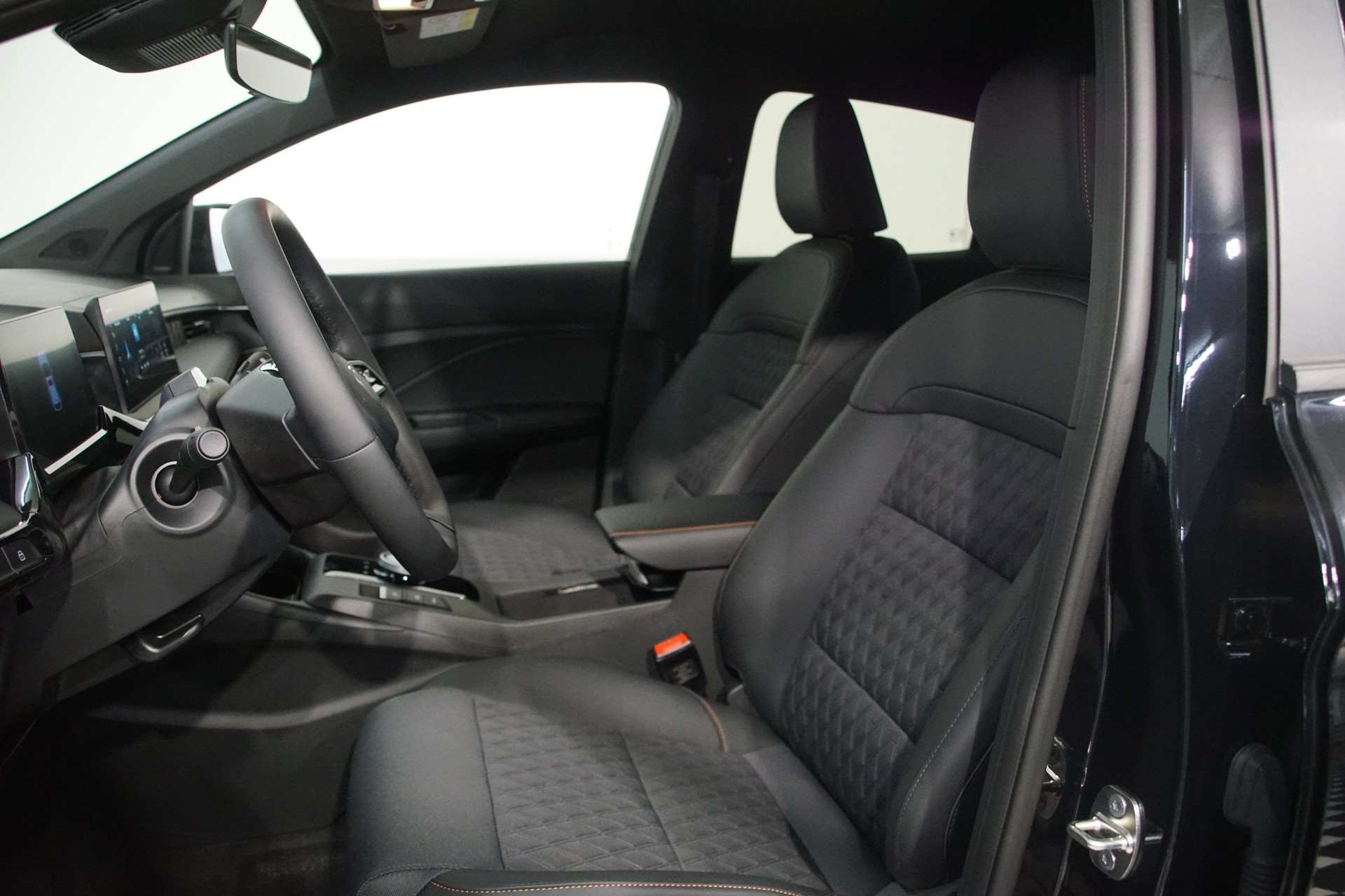 MG 3 1.5 Hybrid Luxury Aut. **Swiss-Edition**-image-12
