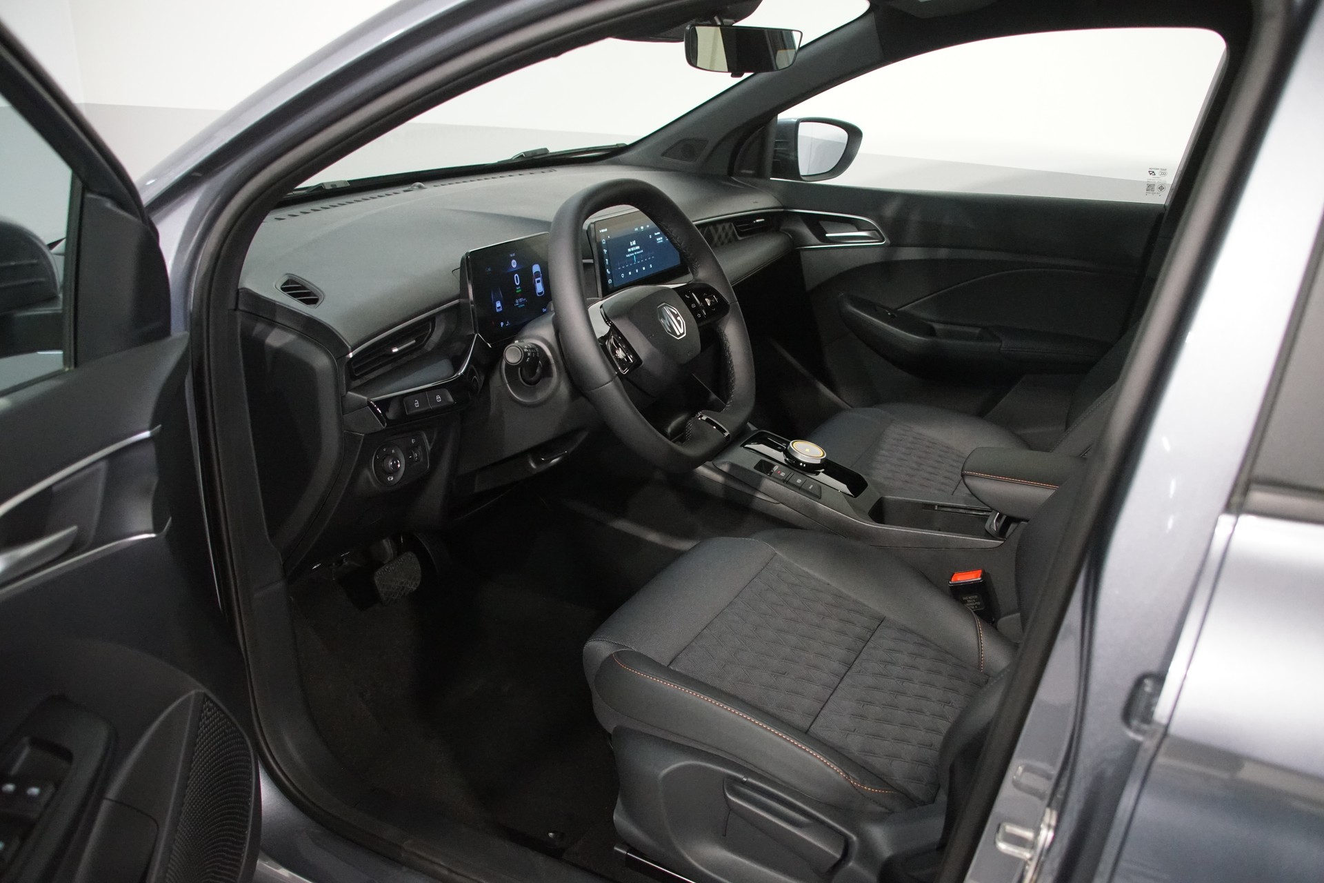 MG 3 1.5 Hybrid Luxury Aut. **Swiss-Edition**-image-19