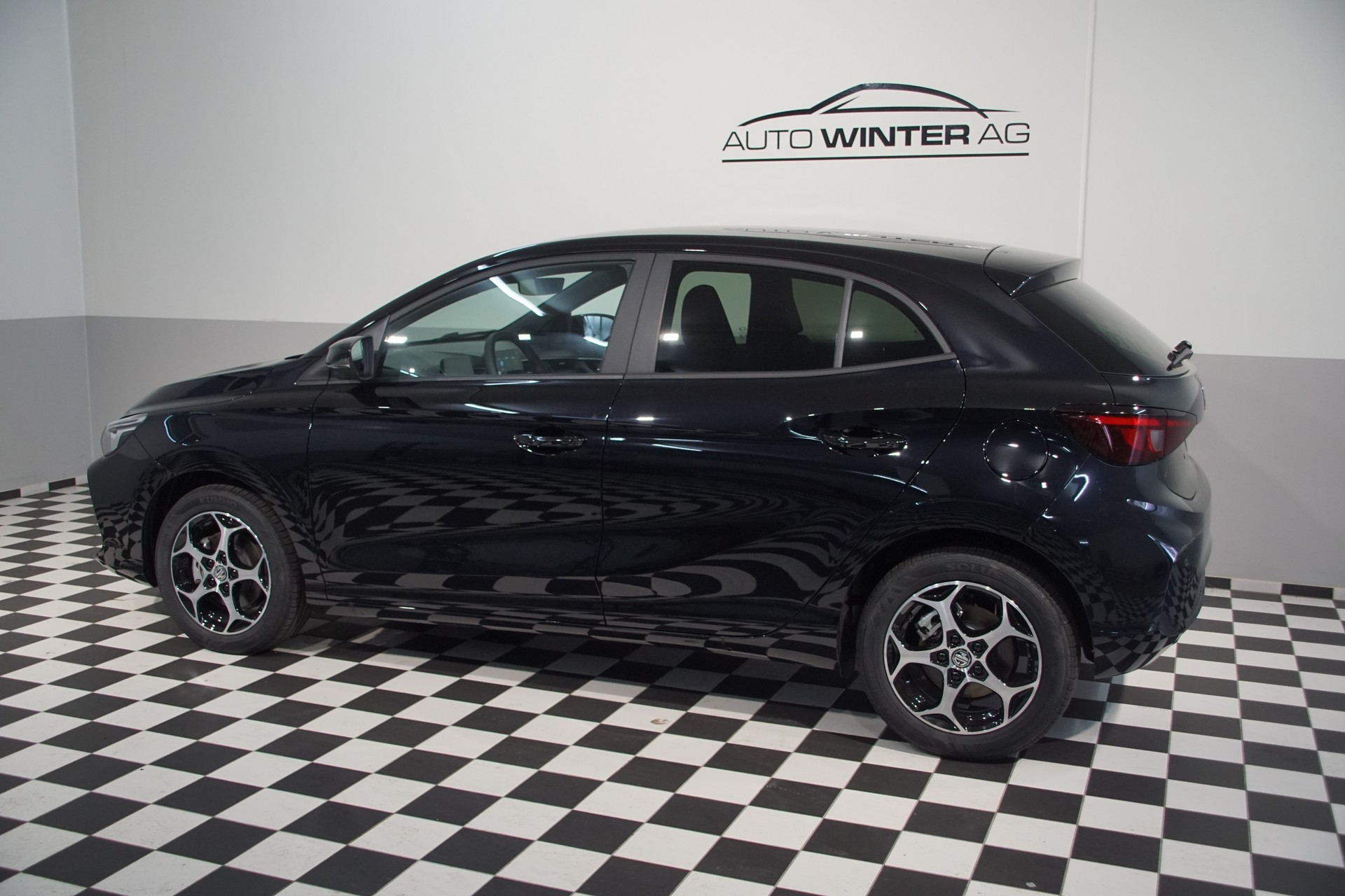 MG 3 1.5 Hybrid Luxury Aut. **Swiss-Edition**-image-8