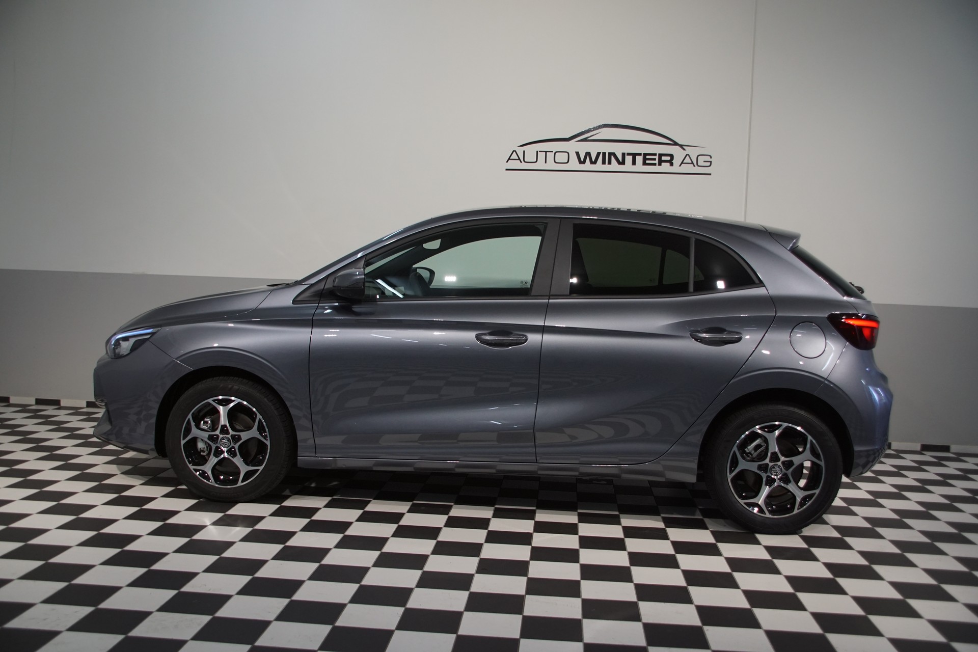 MG 3 1.5 Hybrid Luxury Aut. **Swiss-Edition**-image-11