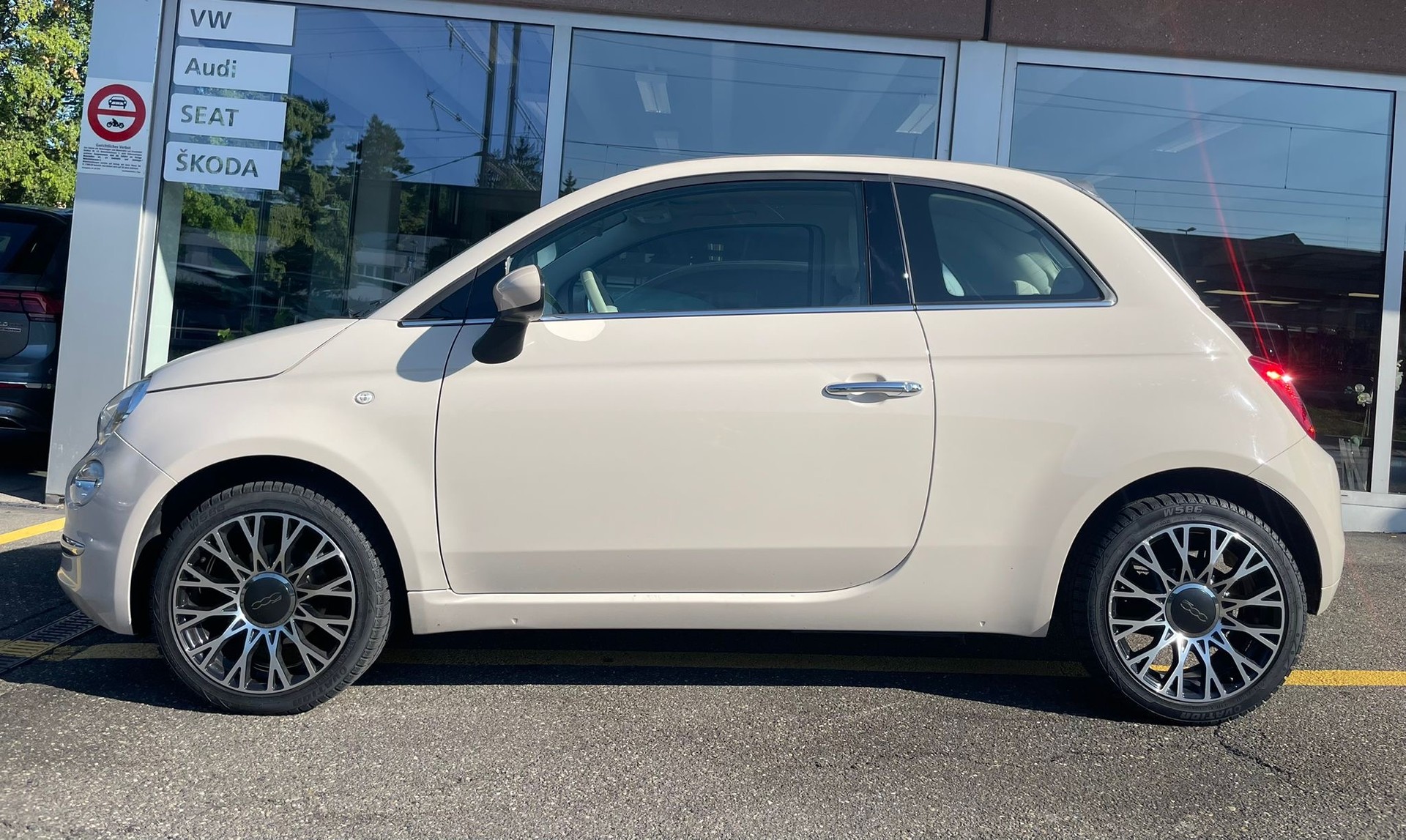 FIAT Facelift Fiat 500C Collezione Dualogic | Top ausgestattet | CH-Auto | ab CHF 155.– monatlich-image-0