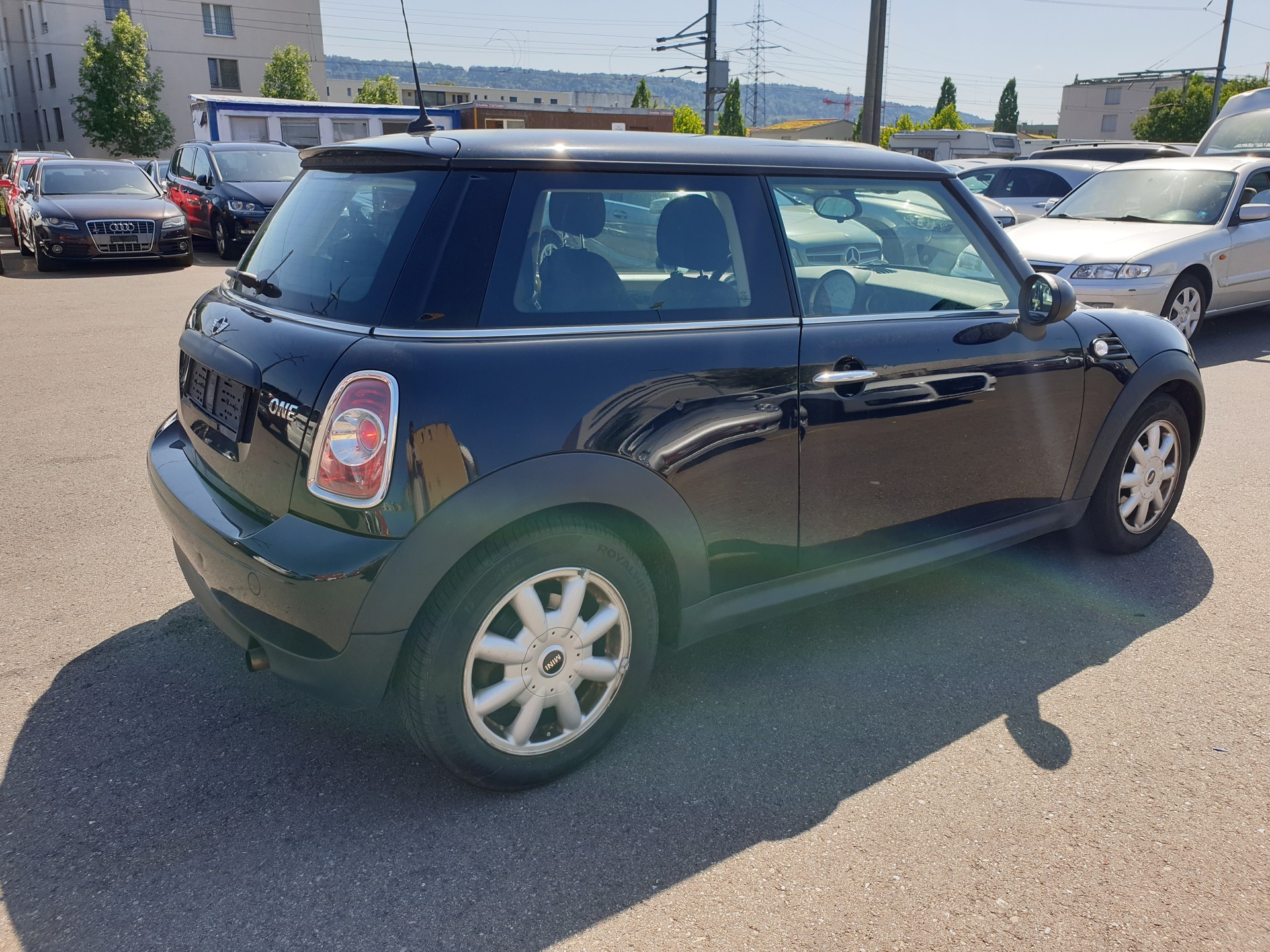 MINI One-image-2
