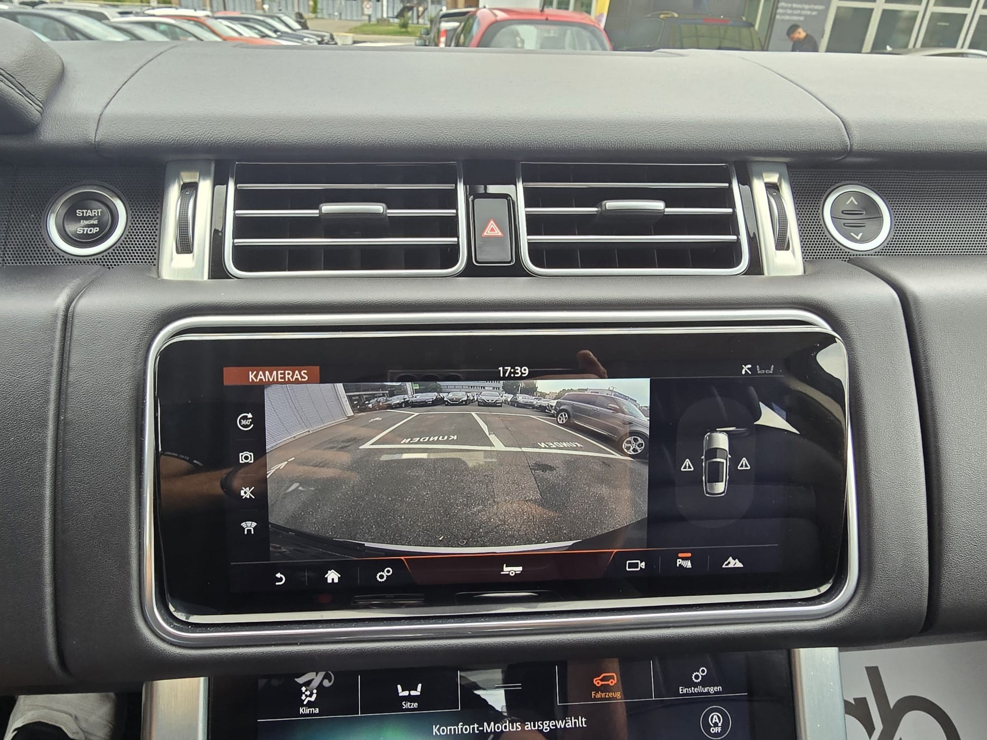 LAND ROVER Range Rover 4.4 SDV8 Vogue Automatic-image-15
