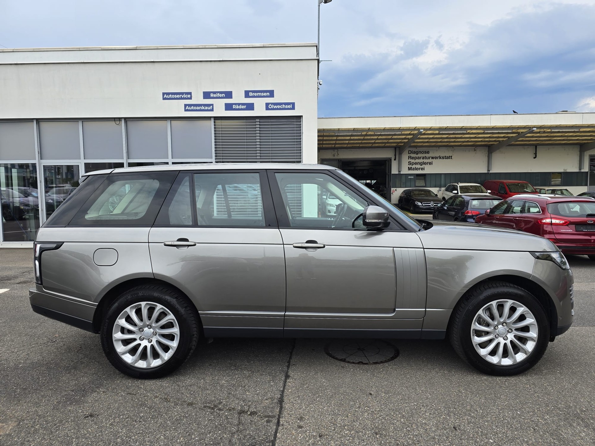 LAND ROVER Range Rover 4.4 SDV8 Vogue Automatic-image-7
