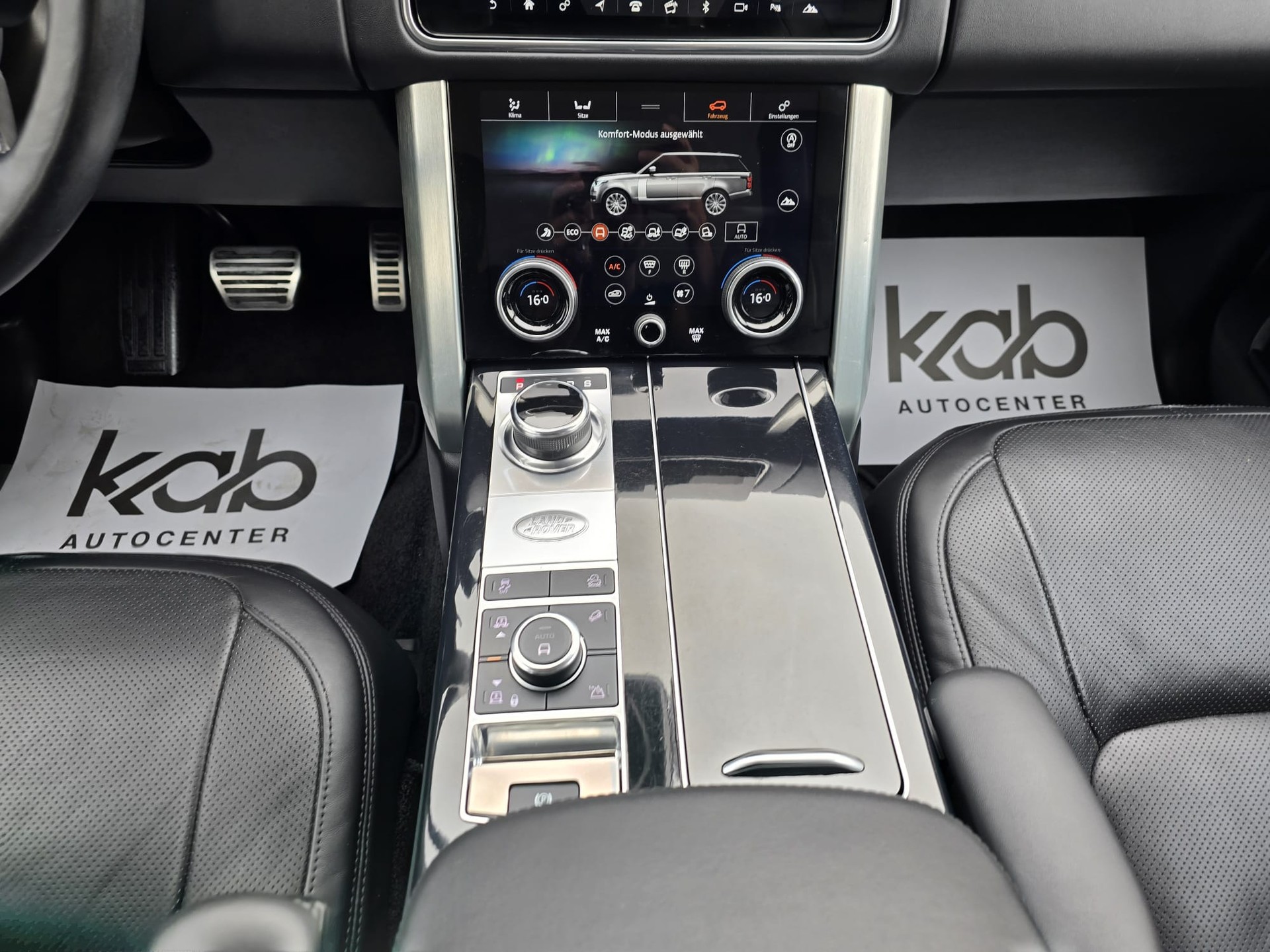 LAND ROVER Range Rover 4.4 SDV8 Vogue Automatic-image-13