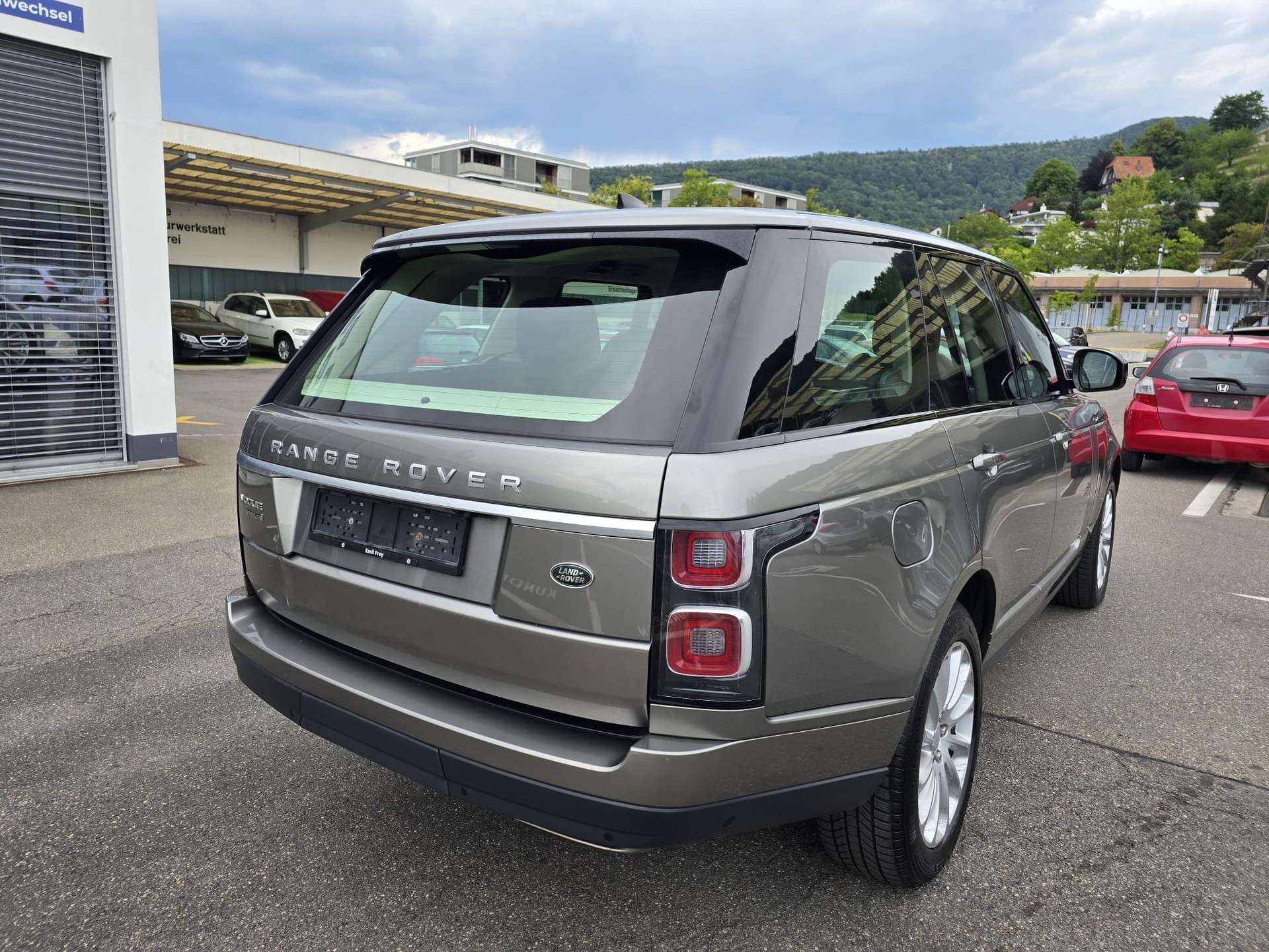 LAND ROVER Range Rover 4.4 SDV8 Vogue Automatic-image-4