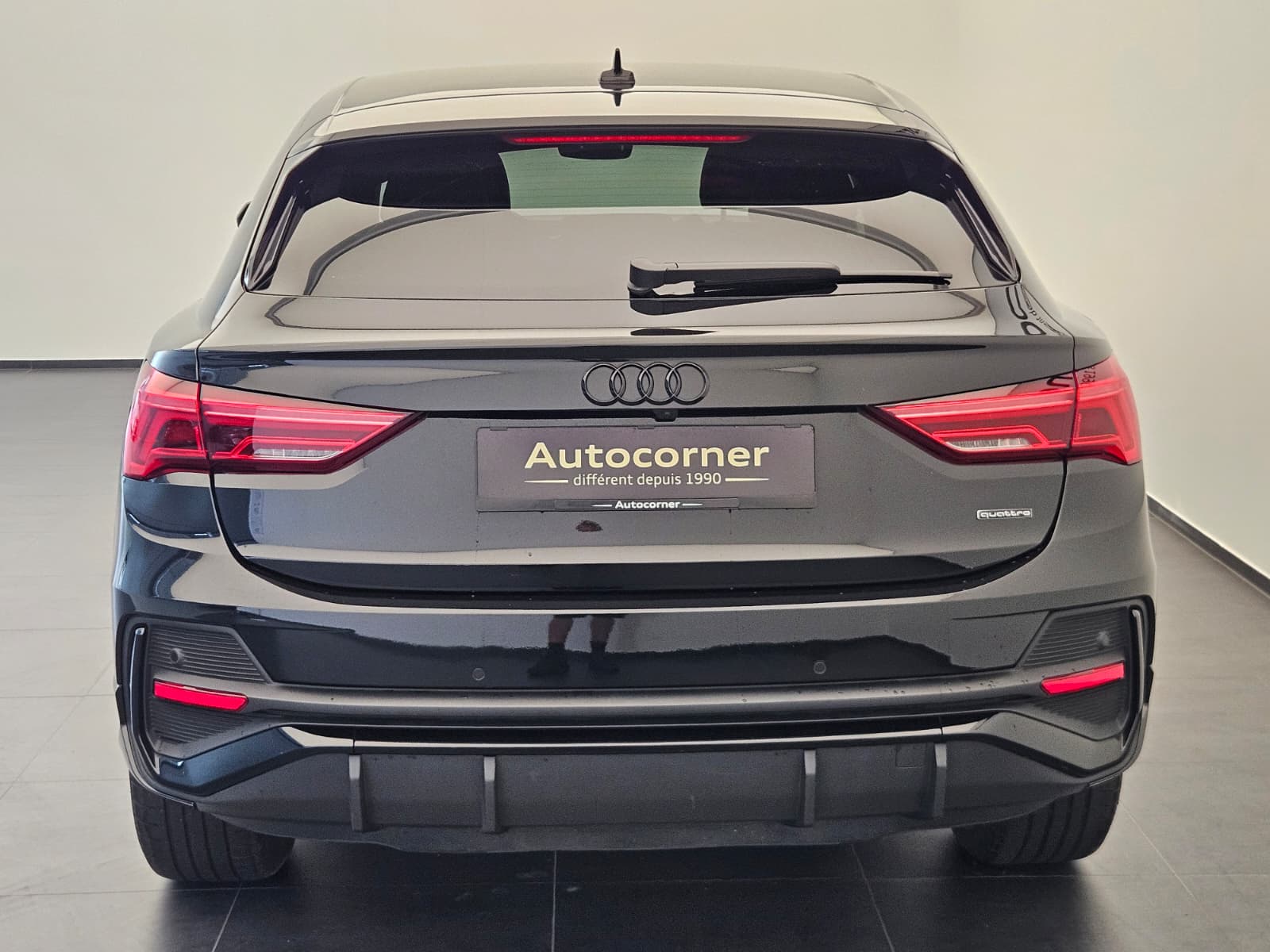 AUDI Q3 Sportback 40 TFSI S line quattro S-tronic-image-7