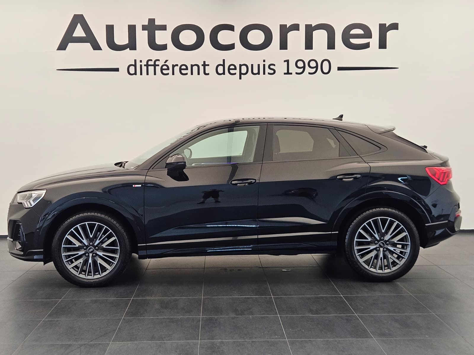 AUDI Q3 Sportback 40 TFSI S line quattro S-tronic-image-1
