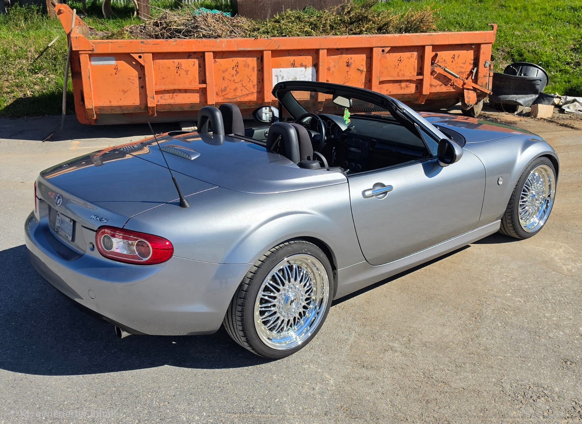 MAZDA 1.8 Exclusive-image-1