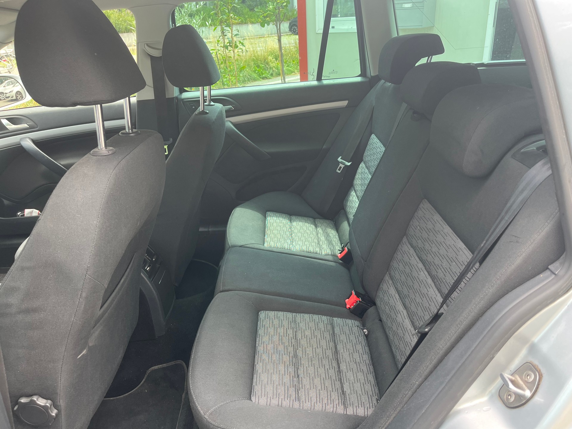 SKODA Octavia Combi 1.6 TDI Active DSG-image-7