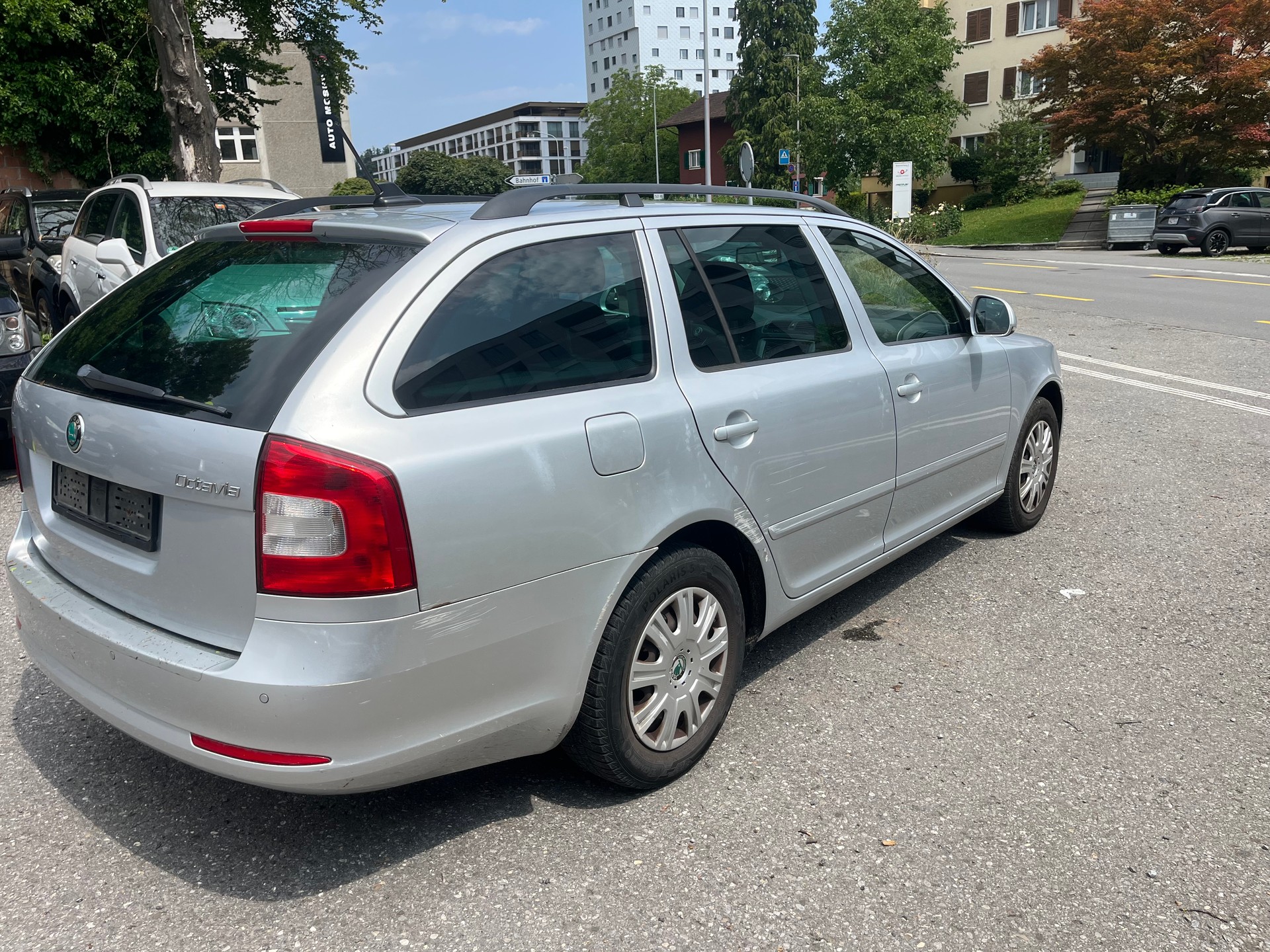 SKODA Octavia Combi 1.6 TDI Active DSG-image-4