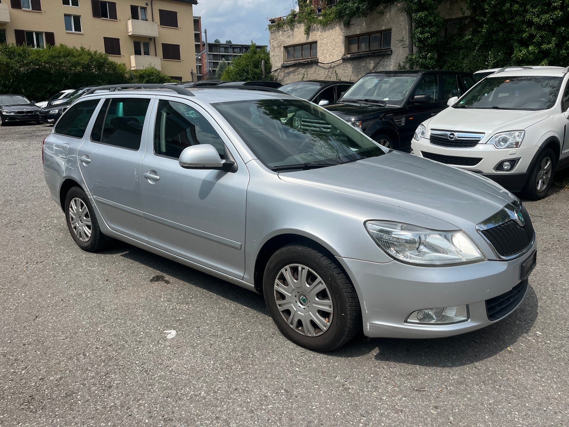 SKODA Octavia Combi 1.6 TDI Active DSG-image-5