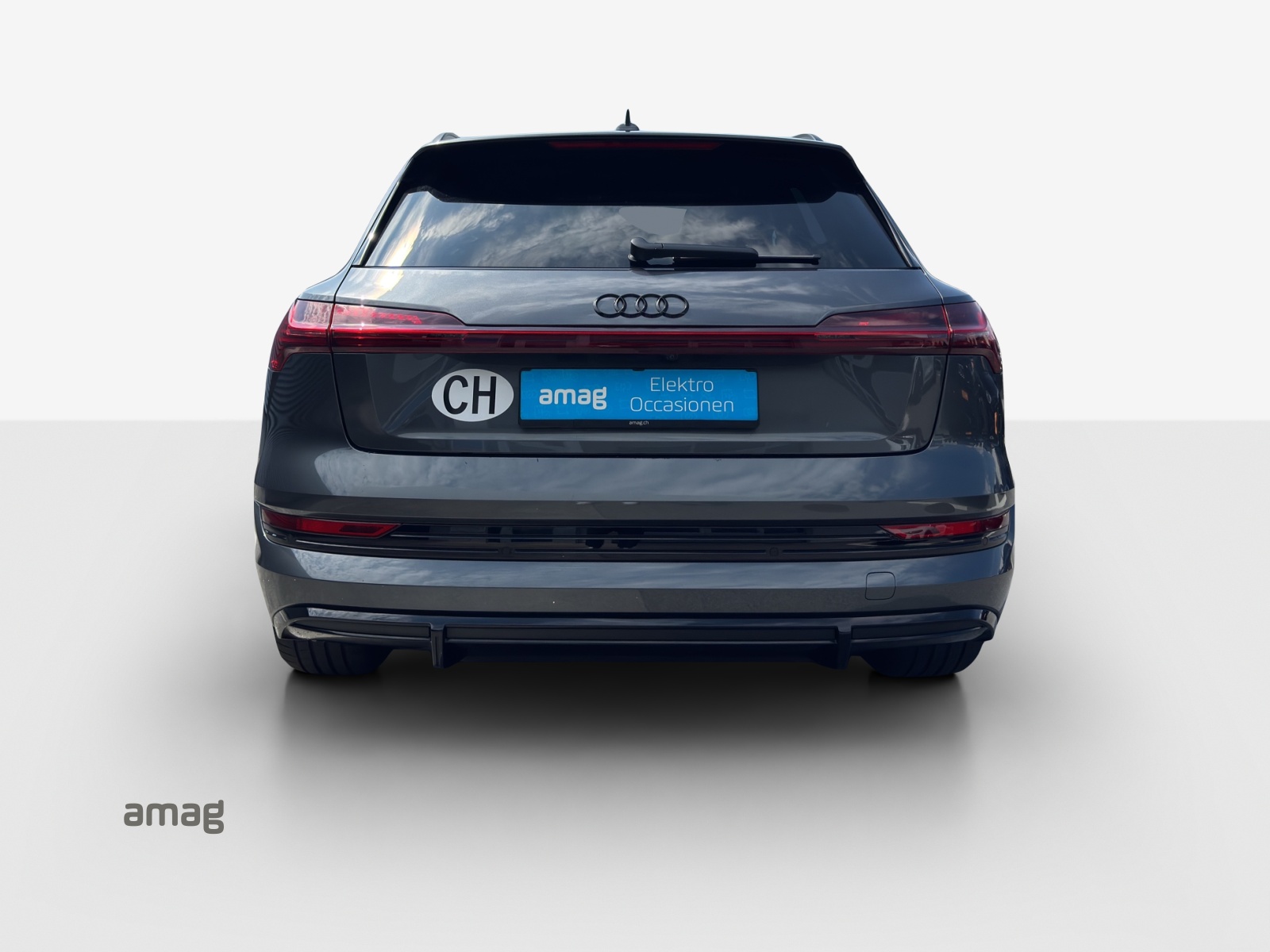 AUDI e-tron 55 S Line Black Edition quattro-showroom-element-3