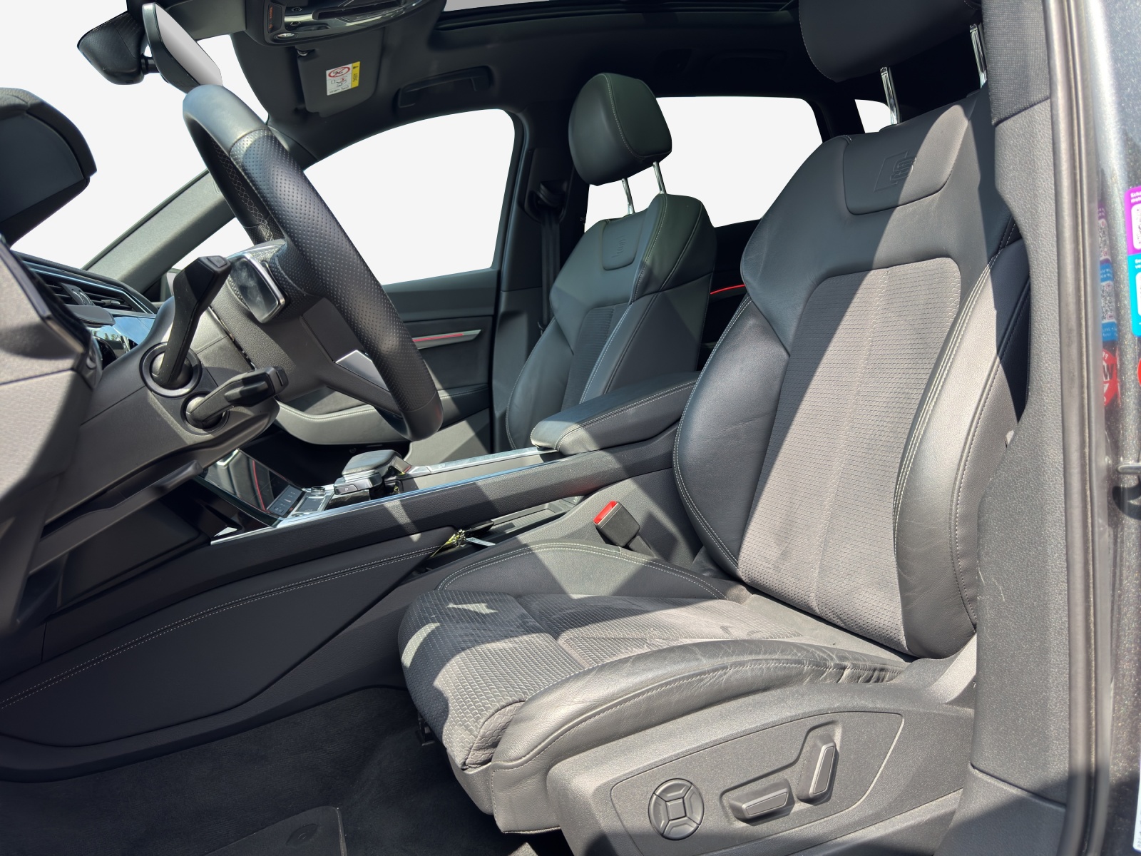AUDI e-tron 55 S Line Black Edition quattro-image-7