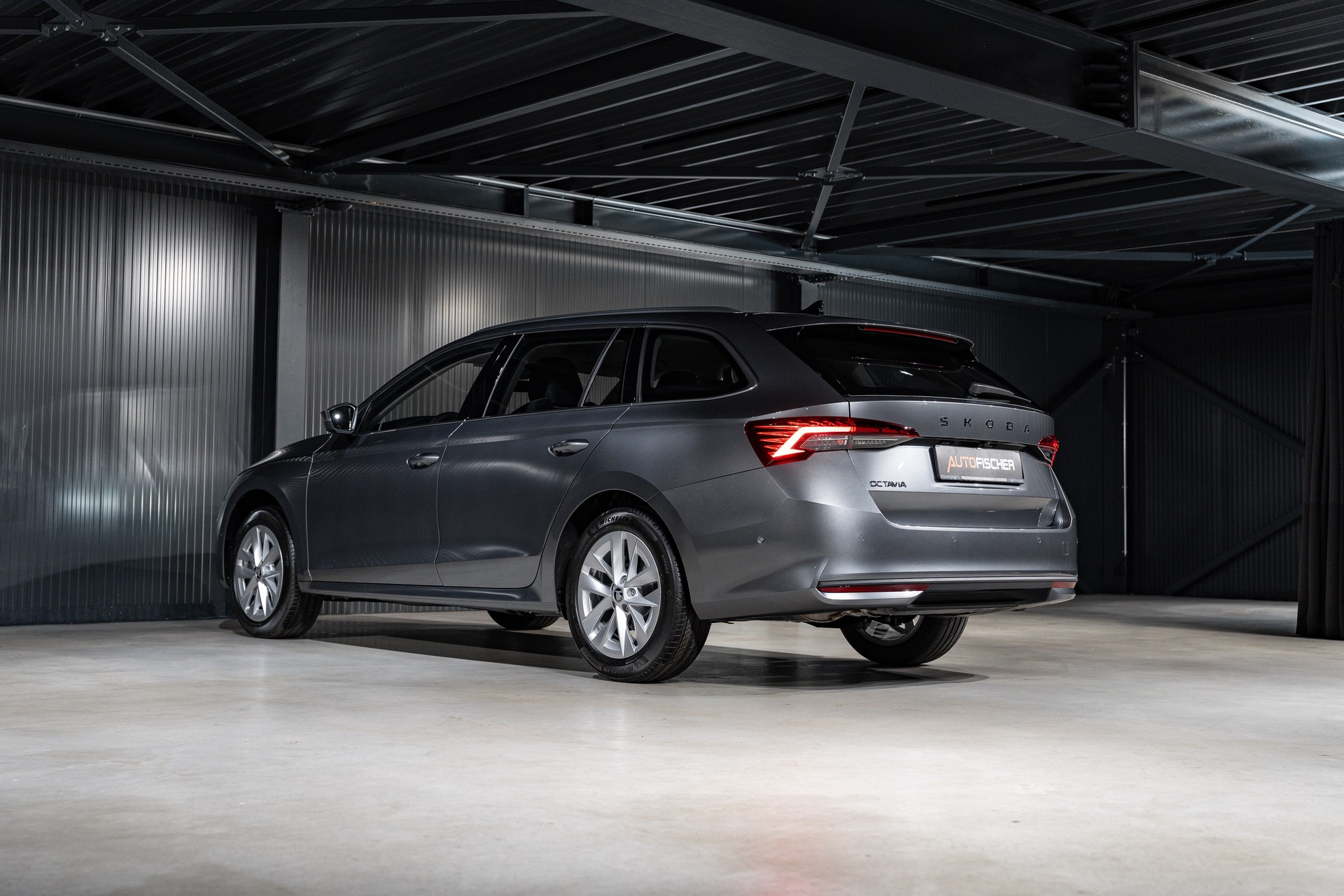 SKODA Octavia Combi 1.5 TSI mHEV DSG Selection-image-8