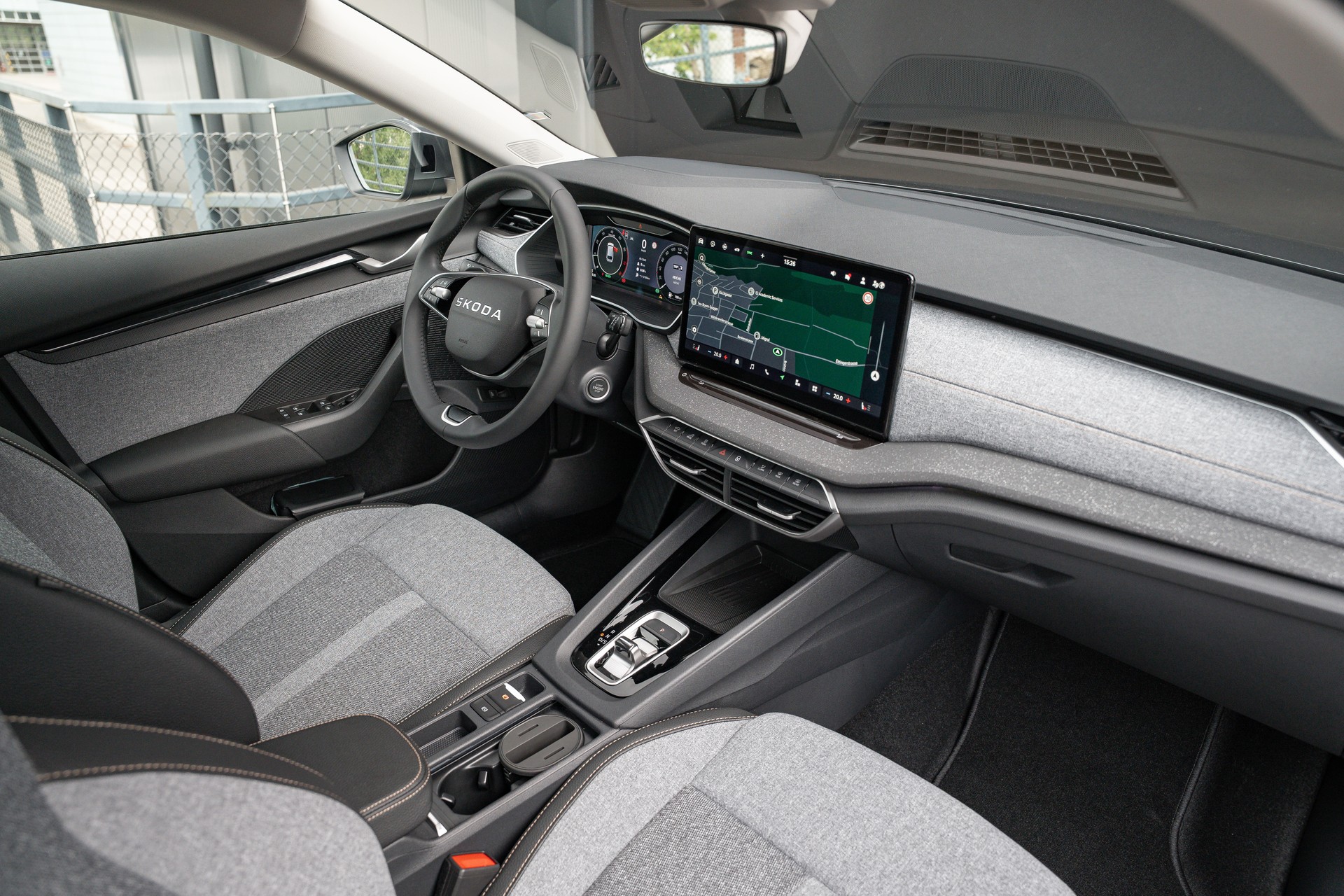 SKODA Octavia Combi 1.5 TSI mHEV DSG Selection-image-13
