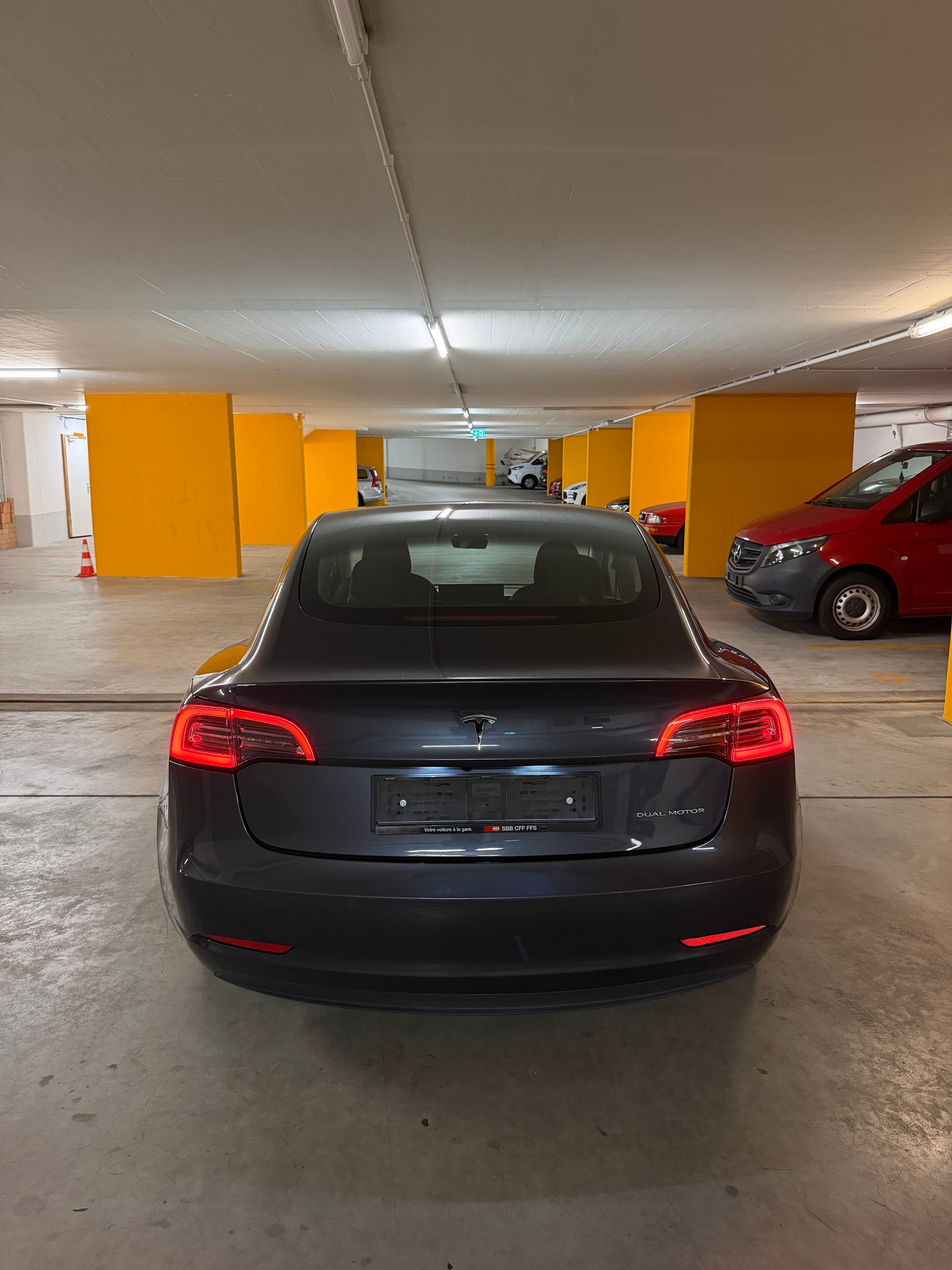 TESLA Model 3 Long Range Dual Motor AWD-image-3