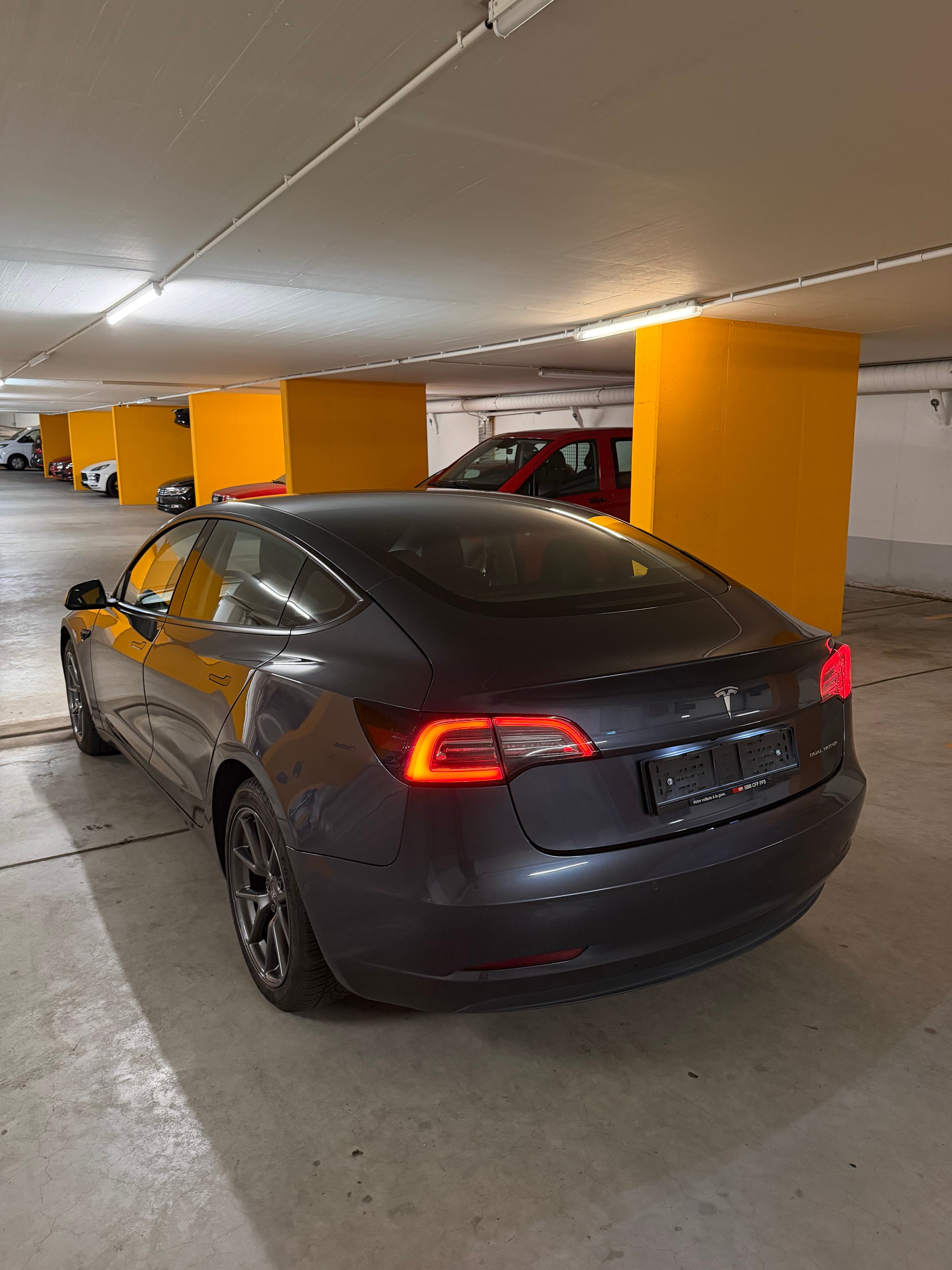 TESLA Model 3 Long Range Dual Motor AWD-image-2