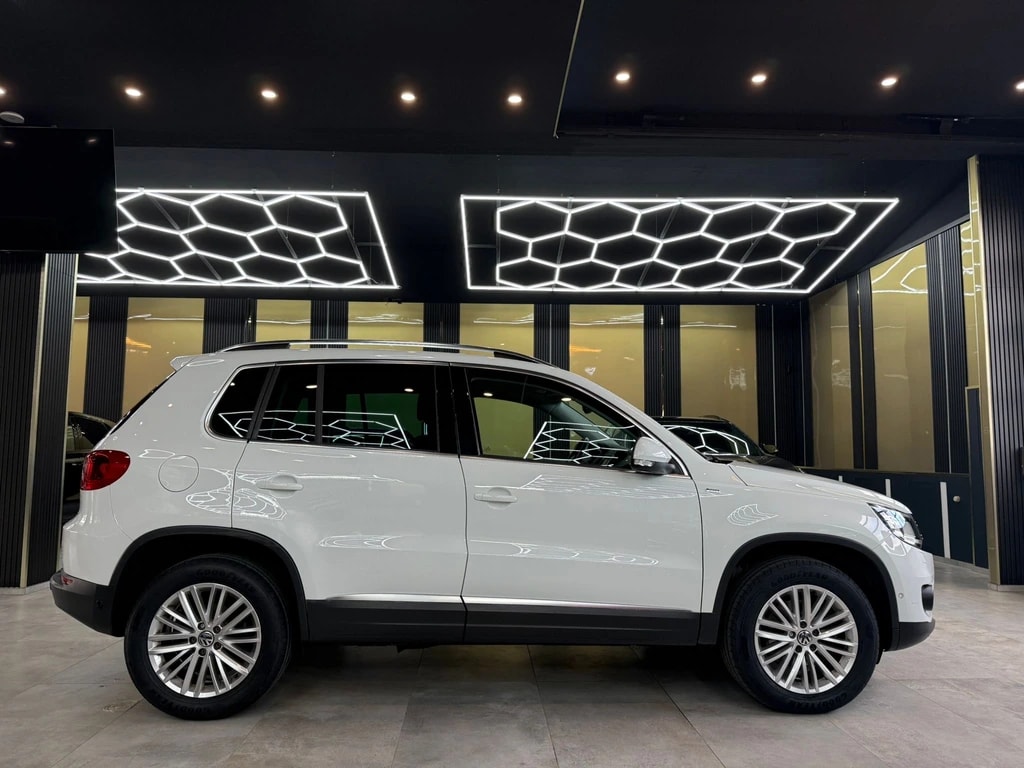 VW Tiguan 2.0 TDI BMT Cup R-Line DSG-image-3