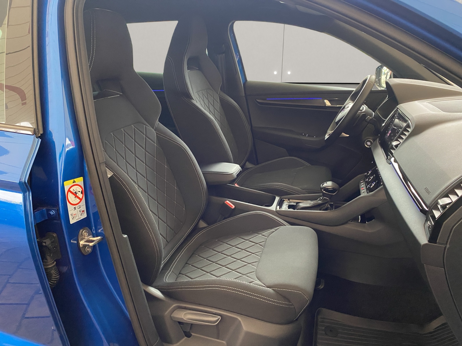 SKODA Karoq 1.5 TSI SportLine DSG-Automat-image-7