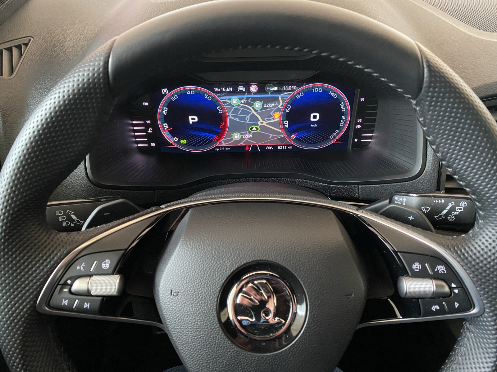 SKODA Karoq 1.5 TSI SportLine DSG-Automat-image-10