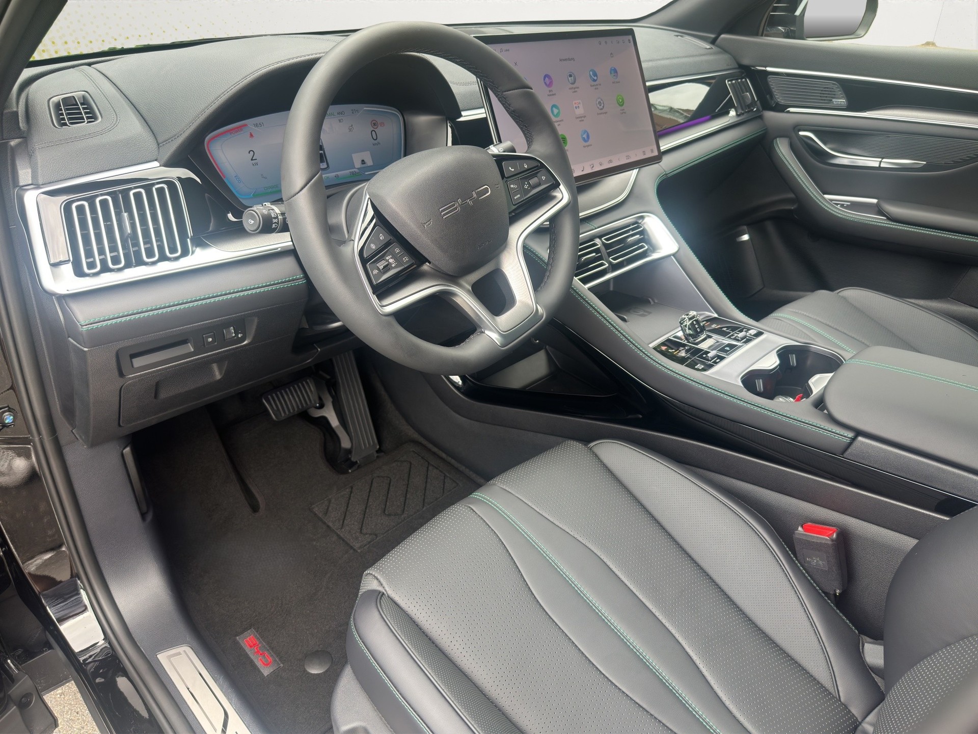 BYD Seal U DM-i Design AWD 4x4-image-11