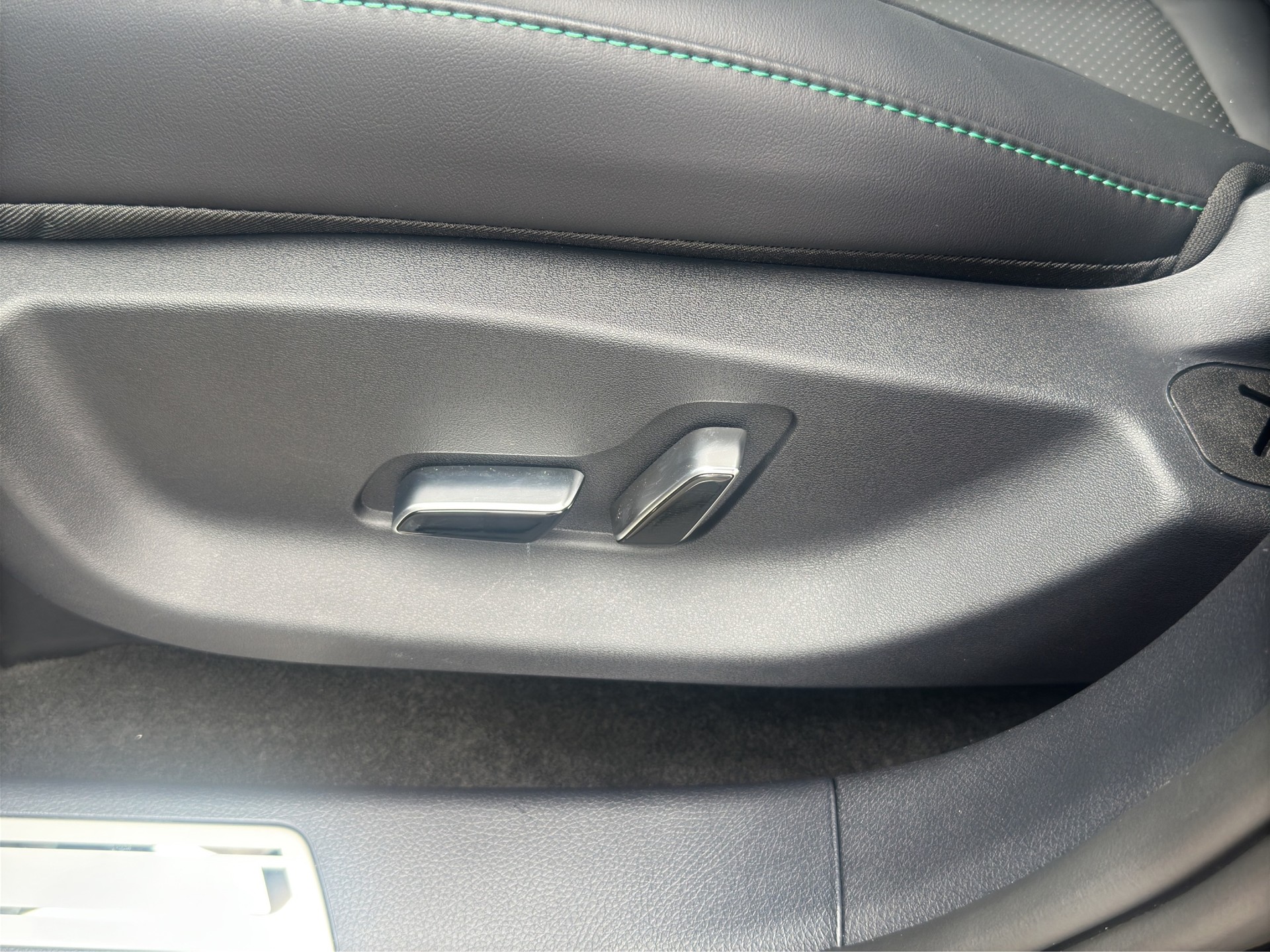 BYD Seal U DM-i Design AWD 4x4-image-13