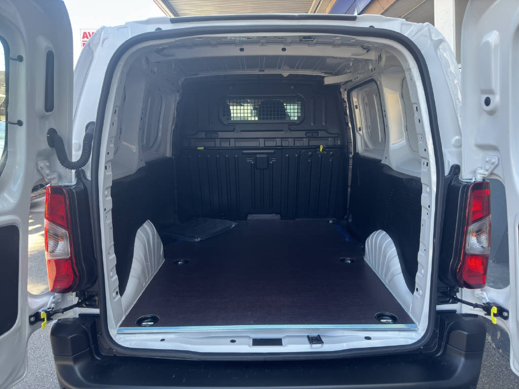 PEUGEOT Partner Kaw. 650 Standard 1.5 BlueHDI 130 S/S-image-8