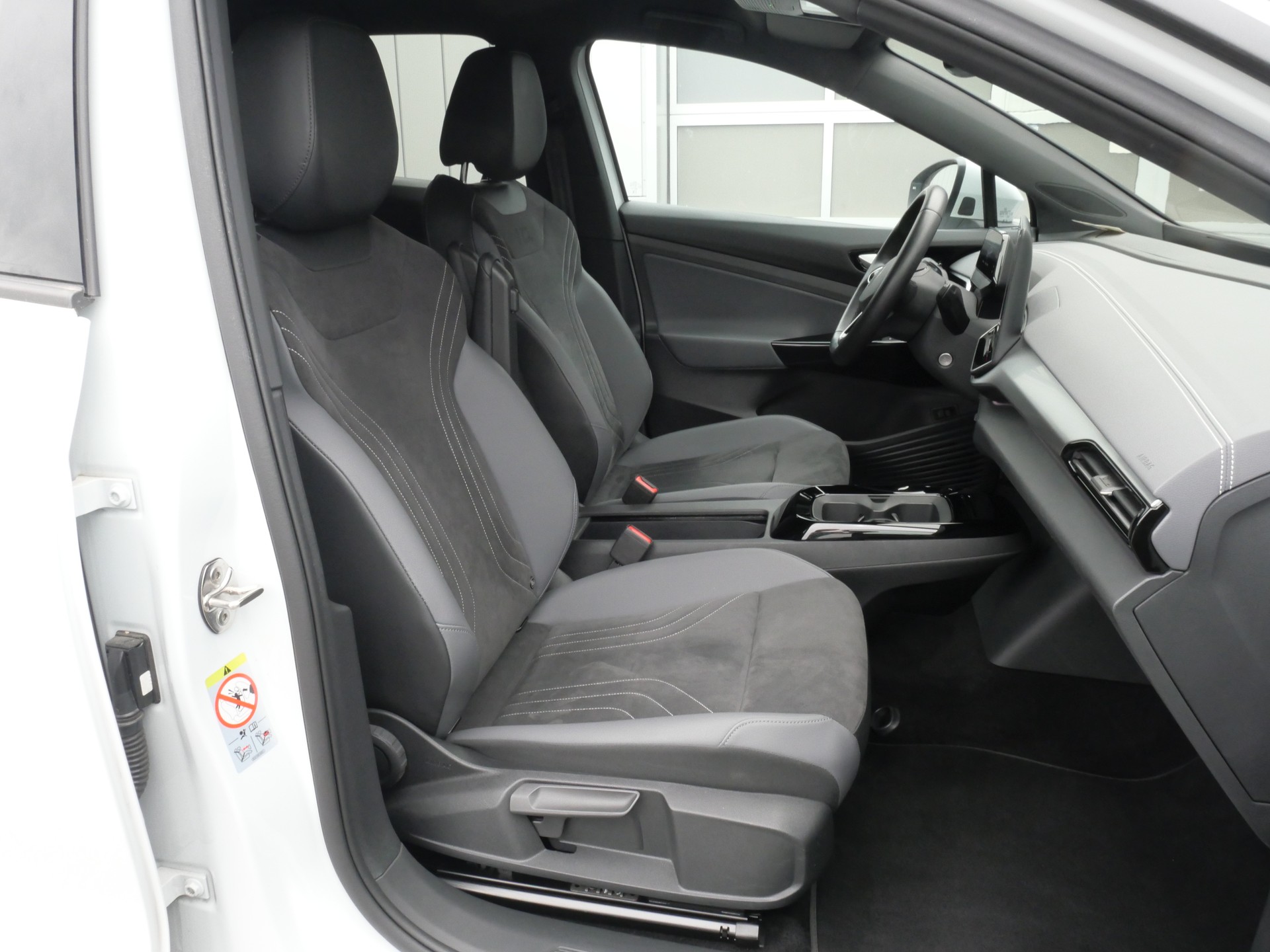 VW ID.4 Pro United 77 kWh 4 Motion *CH-Auto, 360°-Kamera*-image-10