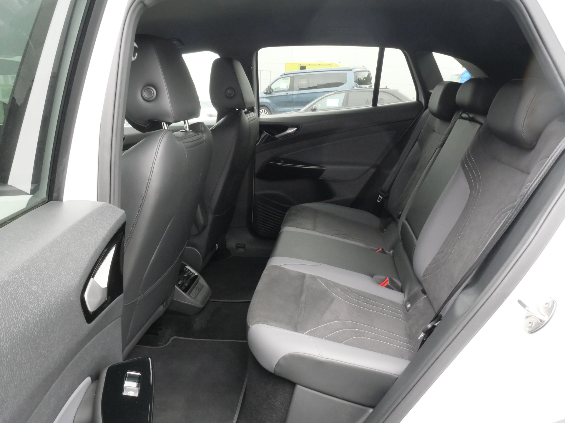 VW ID.4 Pro United 77 kWh 4 Motion *CH-Auto, 360°-Kamera*-image-9