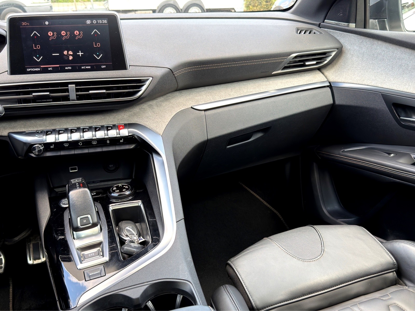 PEUGEOT 5008 2.0 BlueHDi GT EAT (7-Plätzer)-image-15