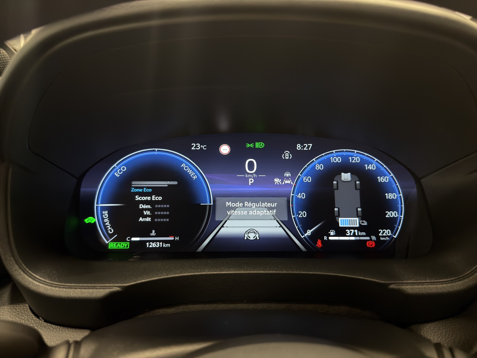 TOYOTA Yaris Cross 1.5 VVT-i HSD Premiere Edition AWD-i-image-11