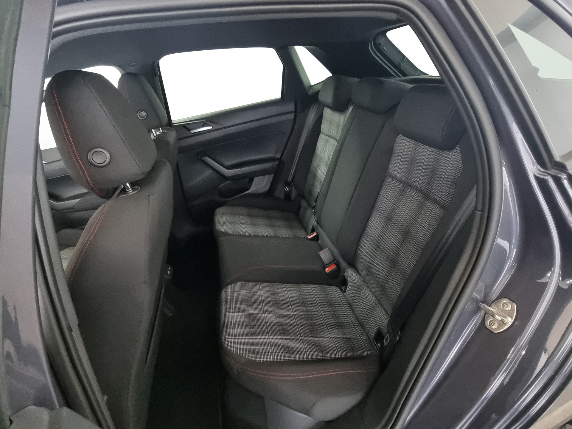 VW Polo 2.0 TSI GTI DSG-image-6
