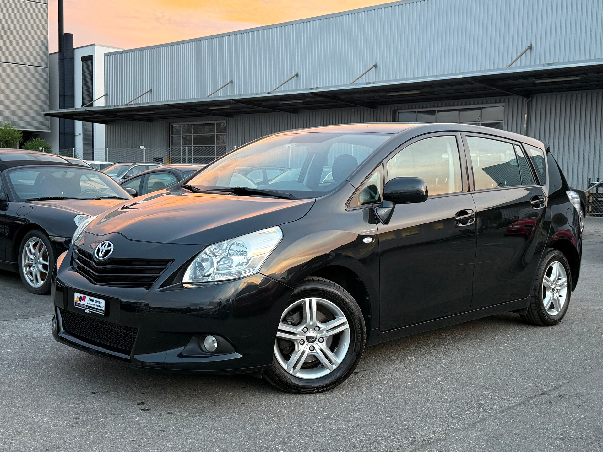 TOYOTA Verso 1.8 Linea Luna Multidrive / Frisch ab MFK 13.07.2026 / Servicegepflegt bei TOYOTA / 7 Plätzer / 8-fach bereift / 1.Hand-image-0