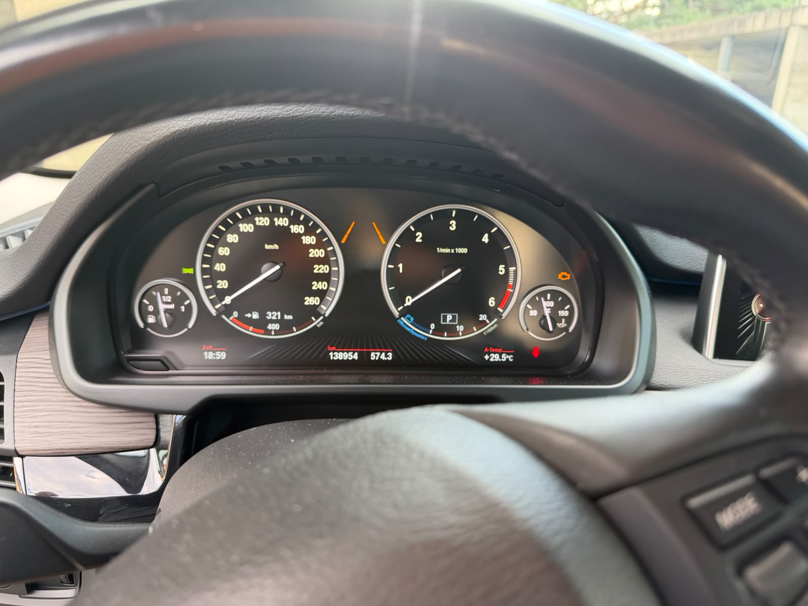 BMW X5 xDrive 40d Steptronic-image-9