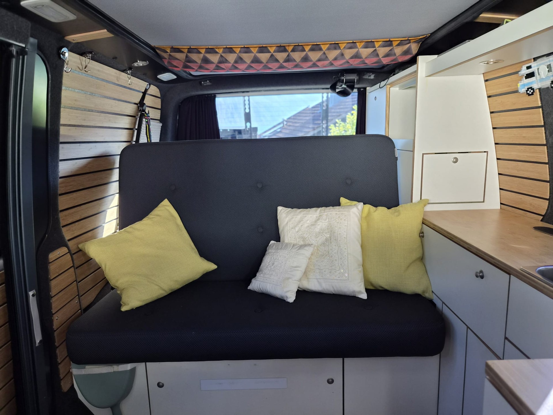 VW T6.1 2.0 TDI 150 DSG Campervan (Bulli)-image-4