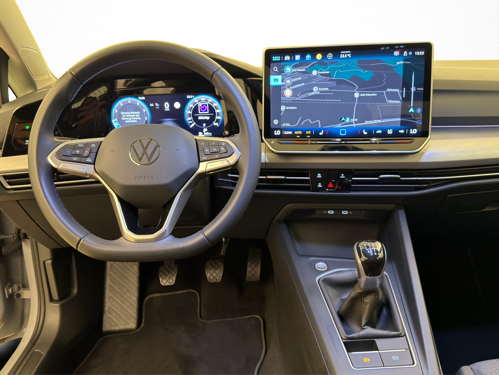 VW Golf 8 1.5 TSI Life 6-Gang-image-8