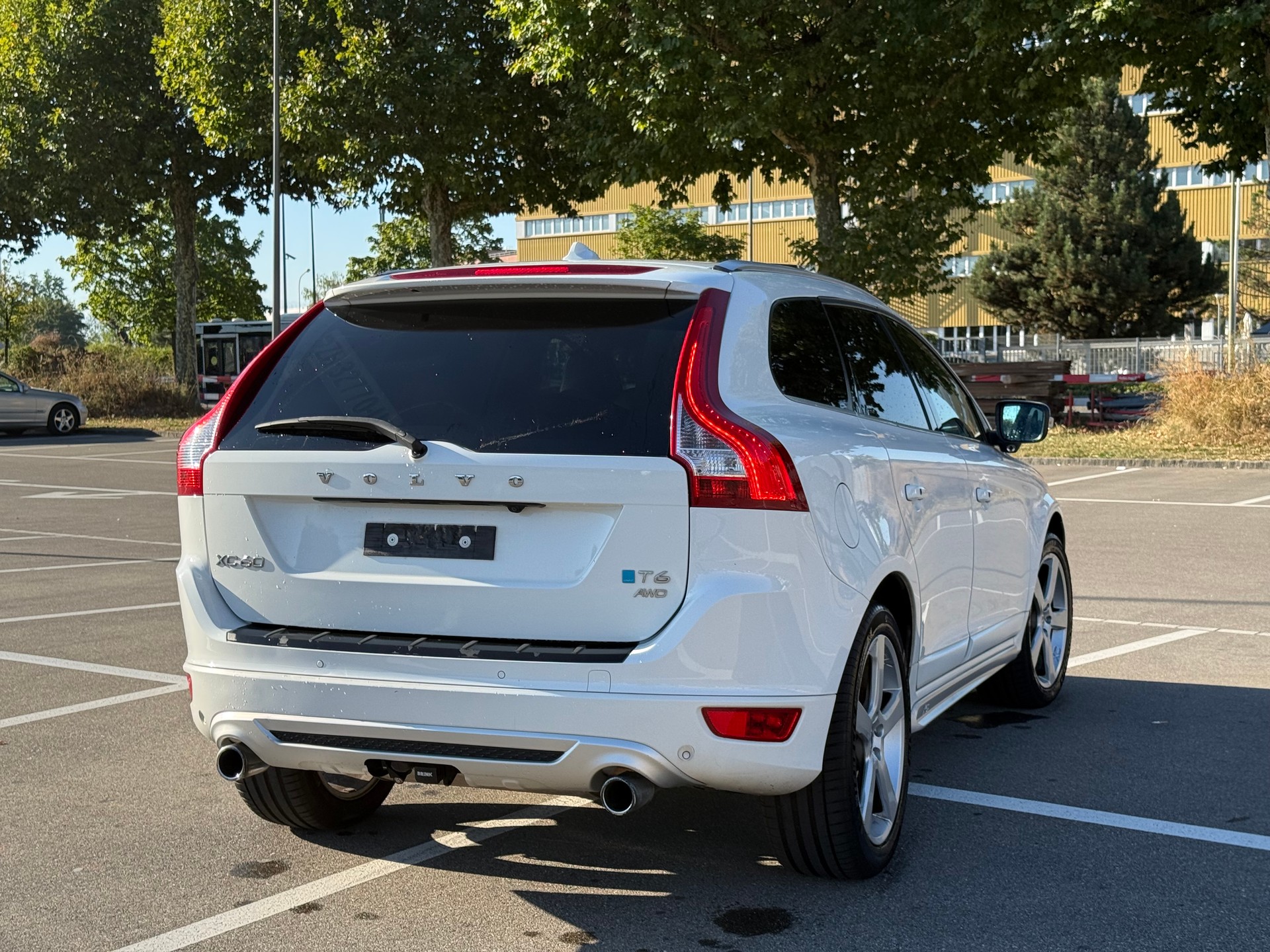 VOLVO XC60 T6 AWD Summum Geartronic-image-5