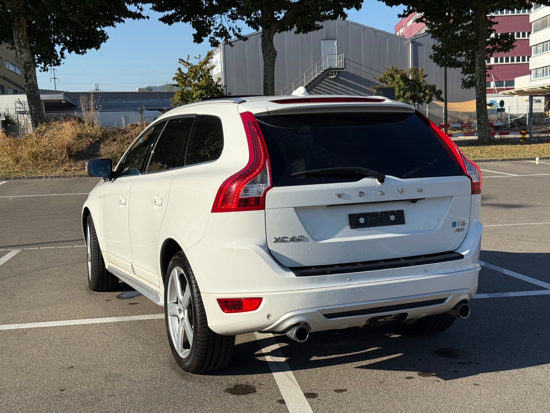 VOLVO XC60 T6 AWD Summum Geartronic-image-6
