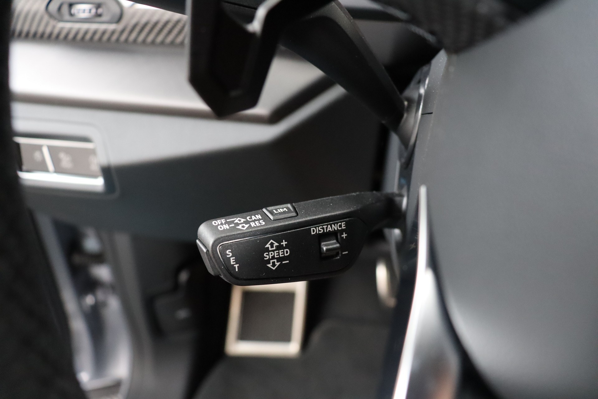LAMBORGHINI Urus E-Gear-image-23