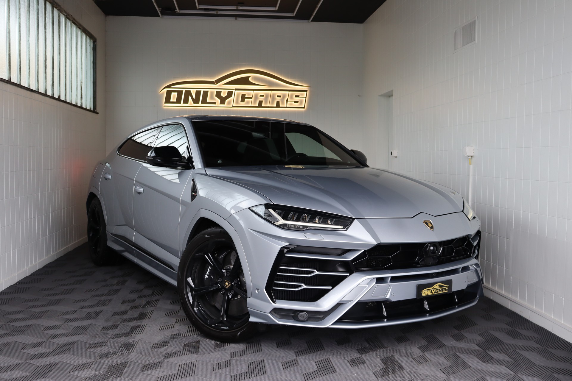 LAMBORGHINI Urus E-Gear-image-0